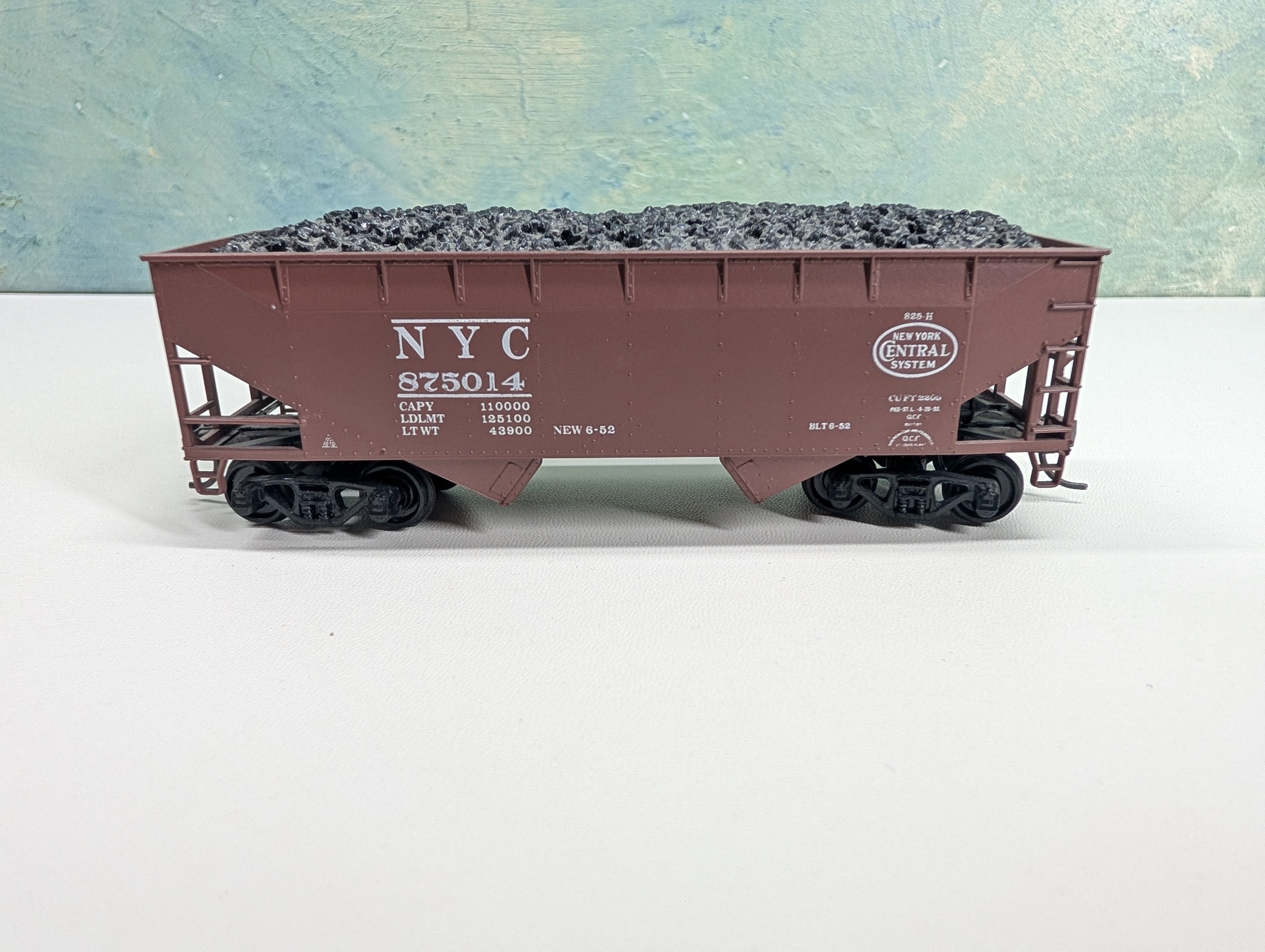 USED Athearn HO Scale 2 Bay Hopper w/ Load New York Central NYC #875014
