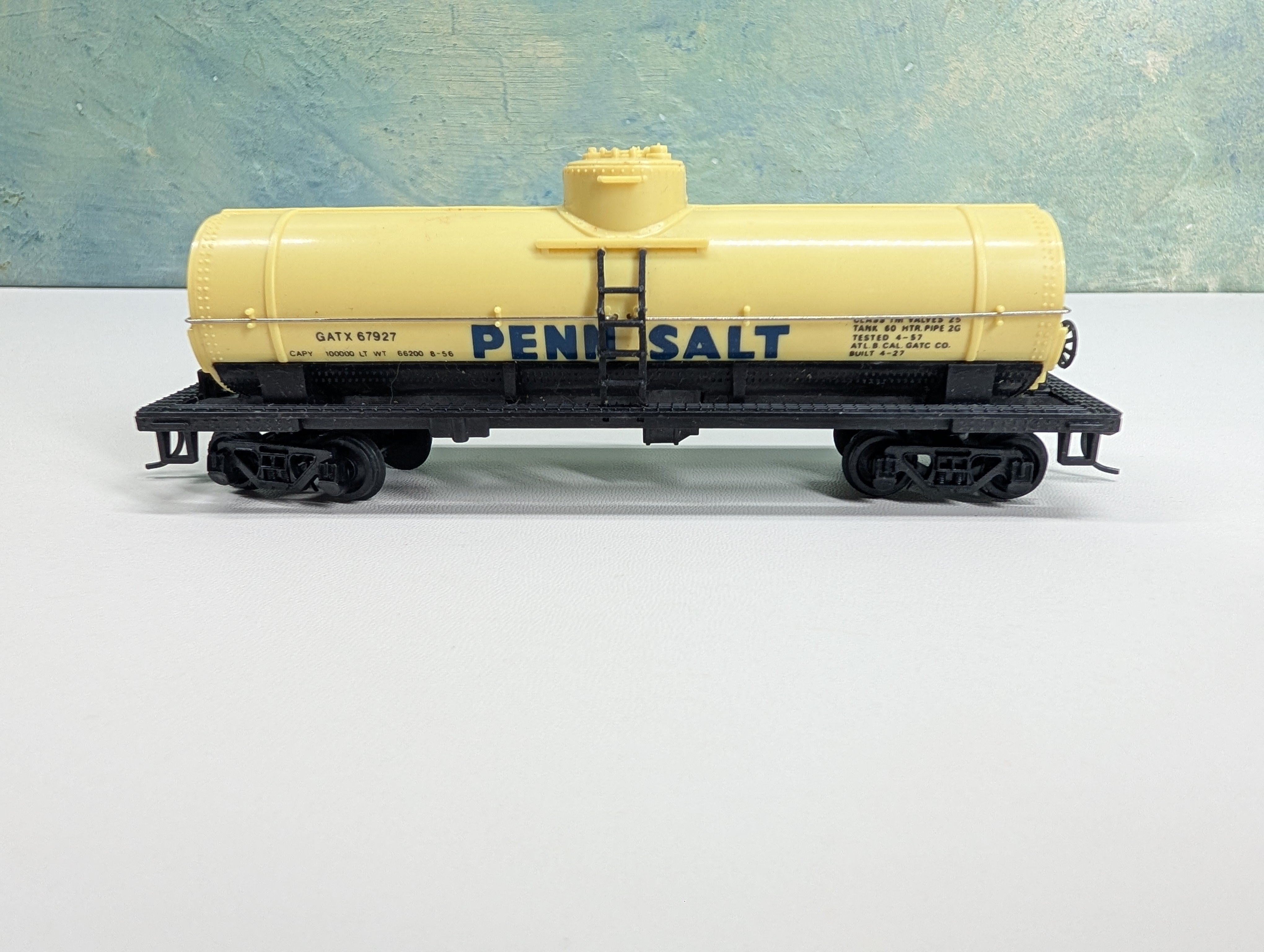 USED Bachmann HO Scale Single Dome Tank Car Penn Salt GATX #67927