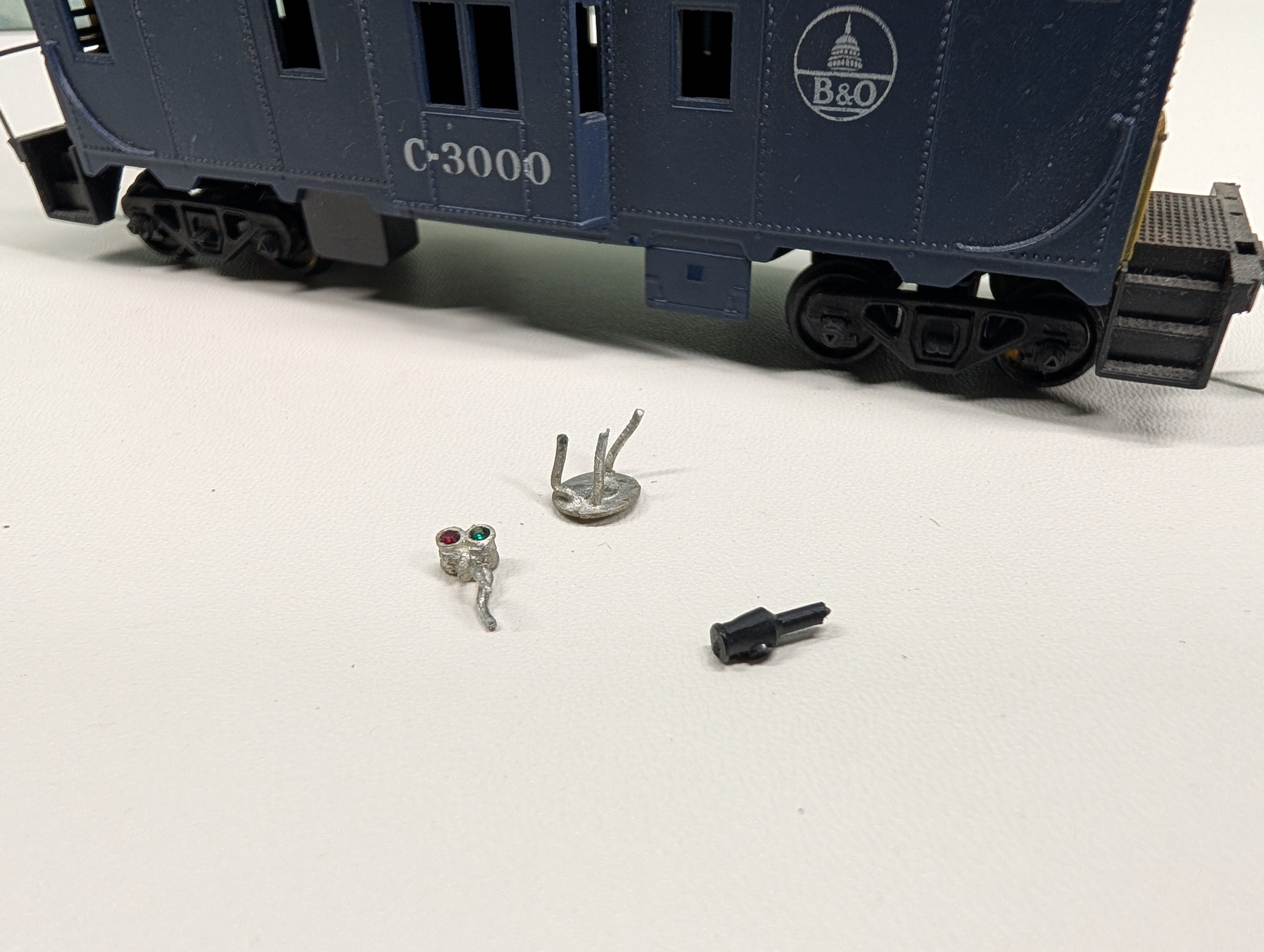 USED Athearn HO Scale Bay Window Caboose Baltimore and Ohio #C-3000