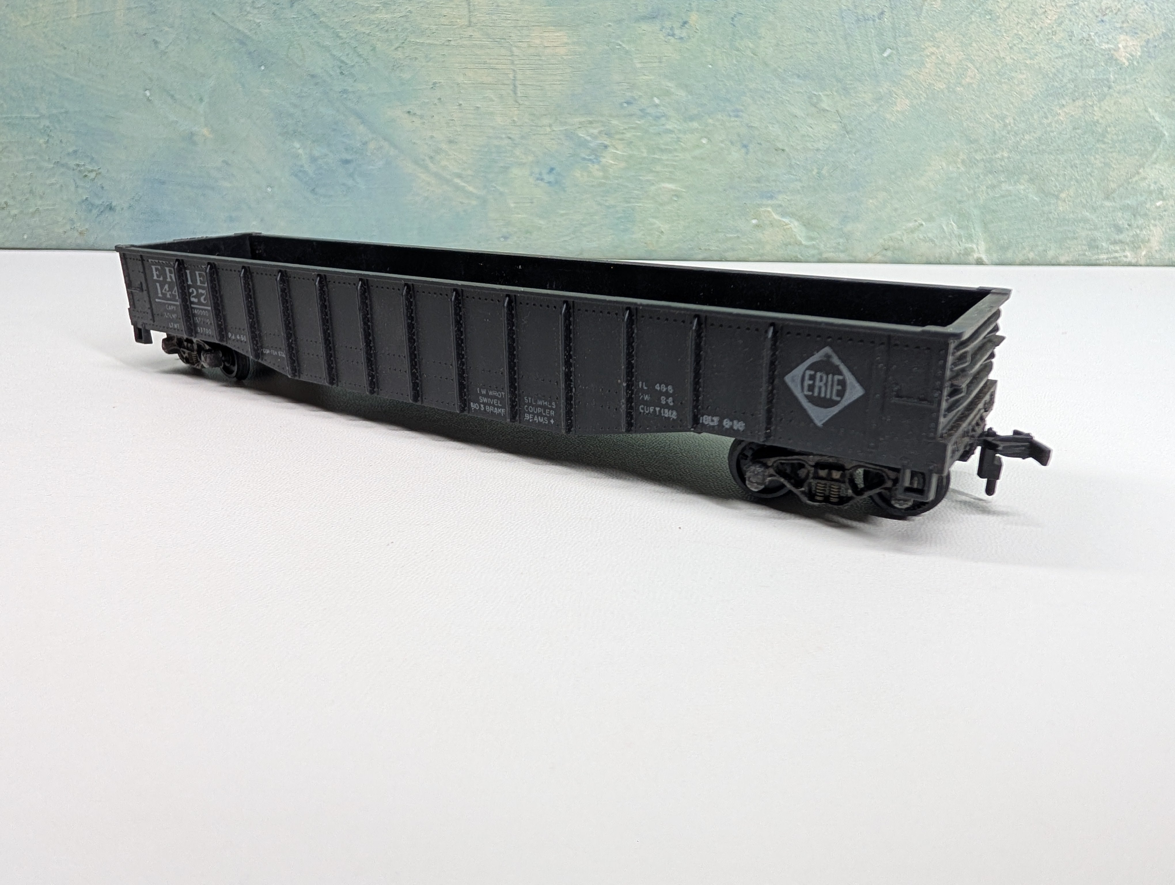 USED Athearn HO Scale 50' Gondola Erie #14427