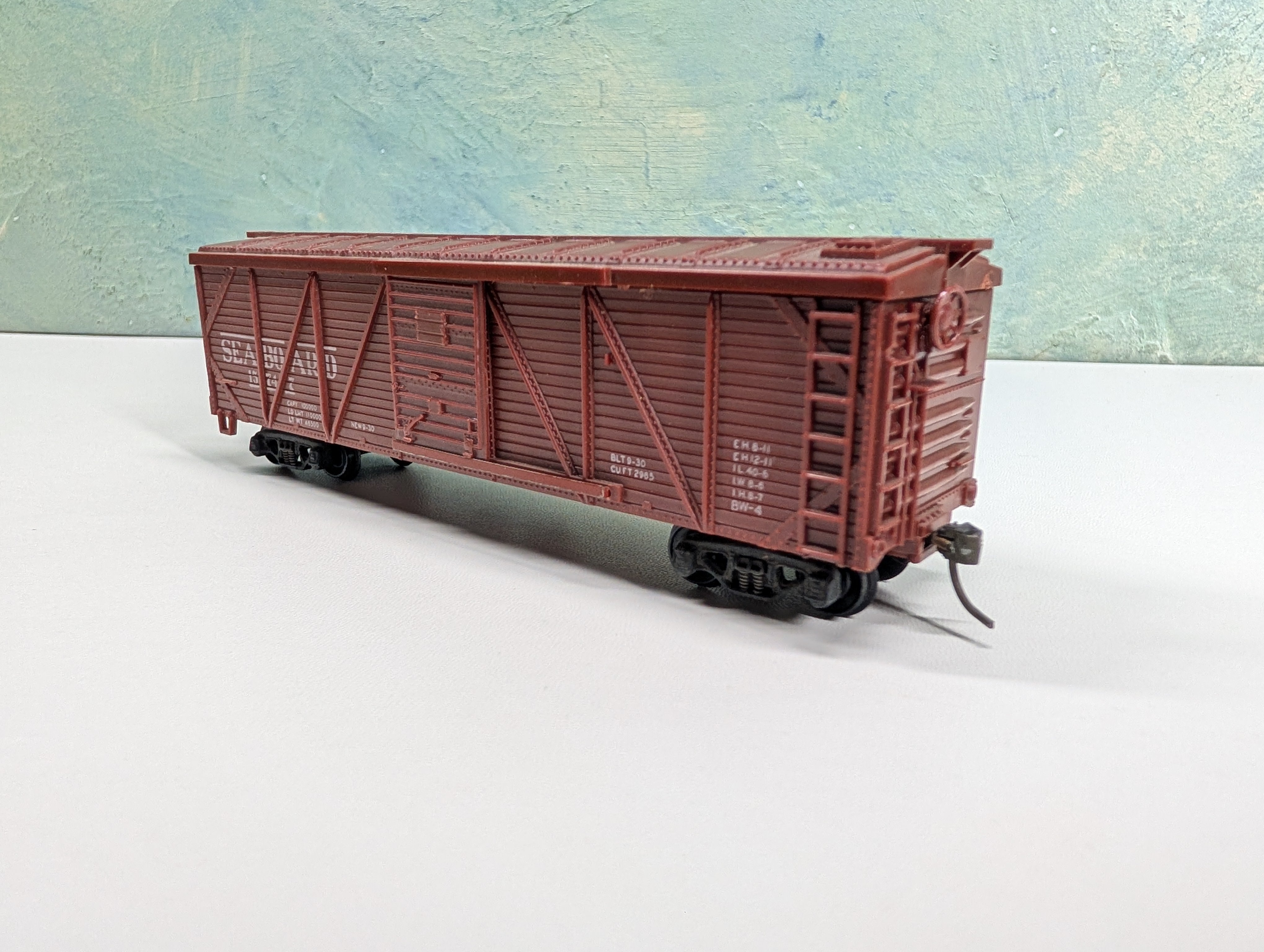 USED Varney HO Scale 42' OB Box Car Seaboard #15747