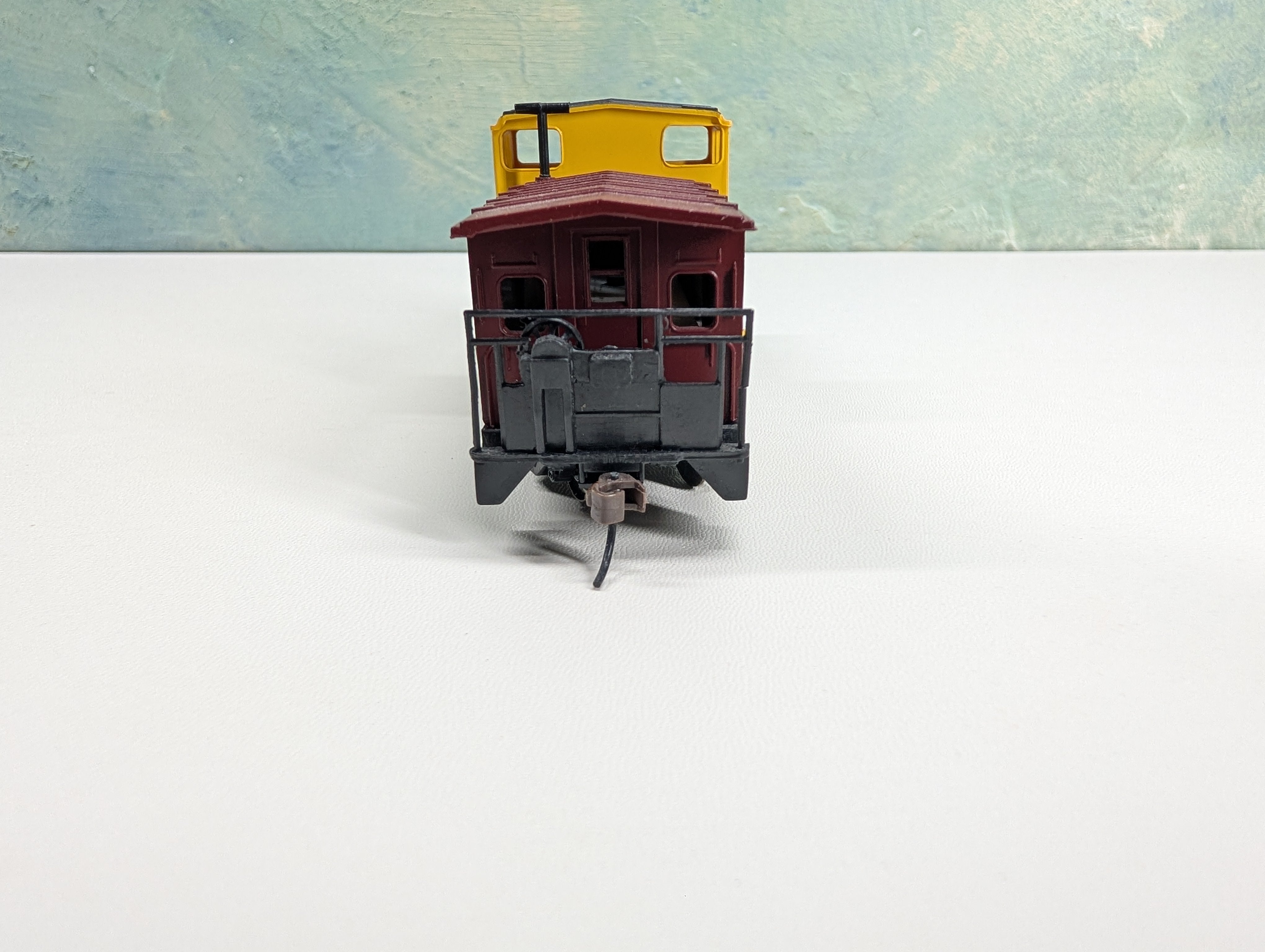 USED Bachmann HO Scale Modern Caboose w/ Gearboxes & Metal Wheels Santa Fe ATSF #999628
