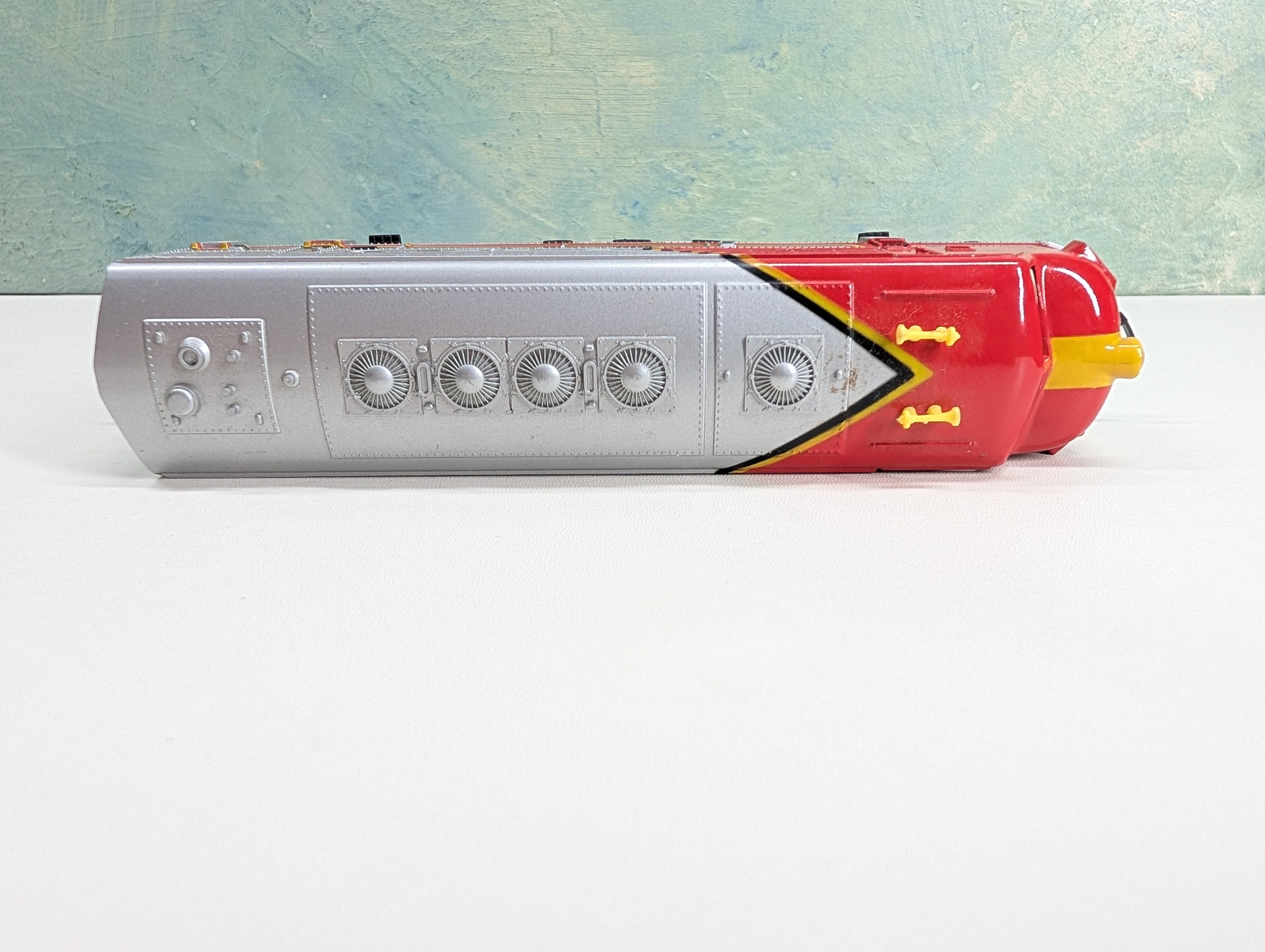 USED Tyco HO Scale Diesel Locomotive Santa Fe #4015 Tested! DC