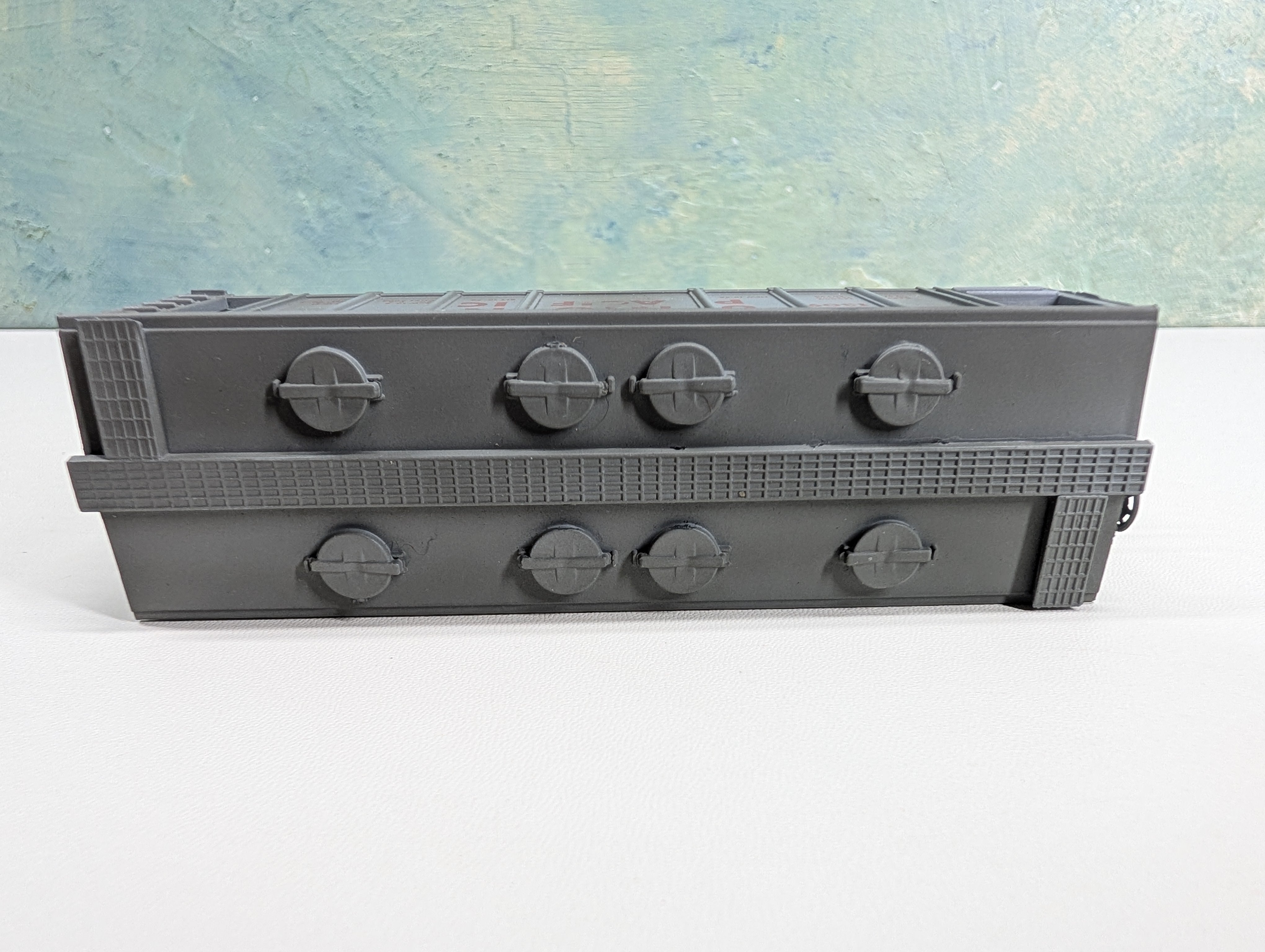 USED Roundhouse HO Scale 2 Bay Covered Hopper Union Pacific UP #1309 Weathered