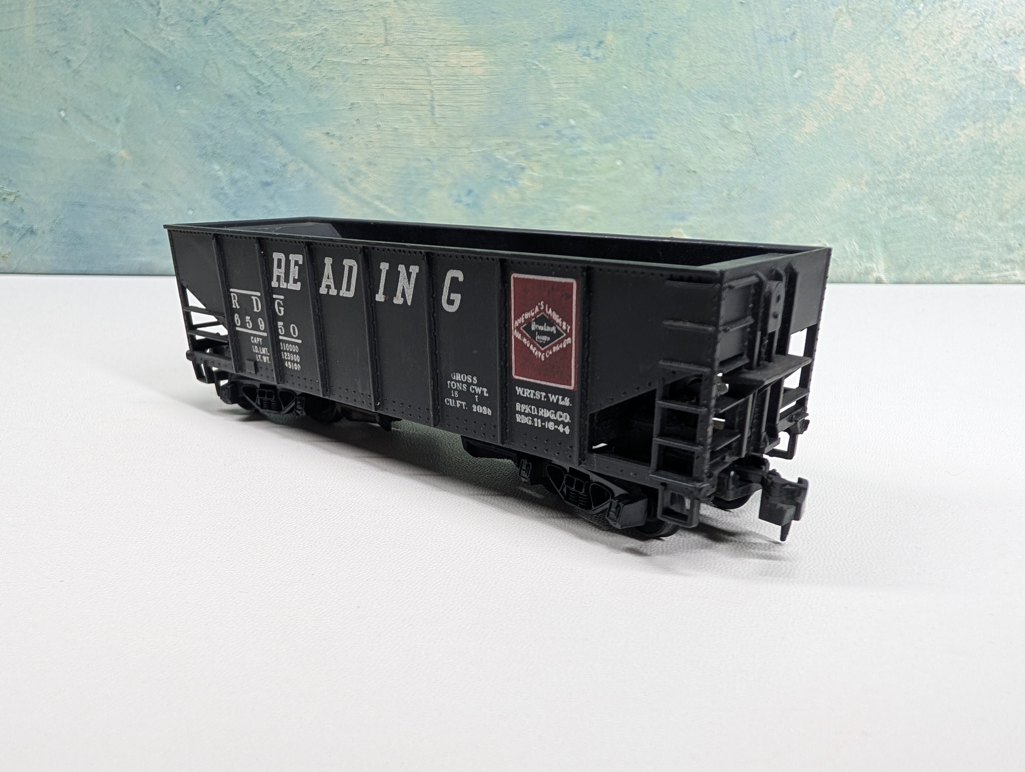 USED Tyco HO Scale 2 Bay Operating Hopper Reading RDG #65950