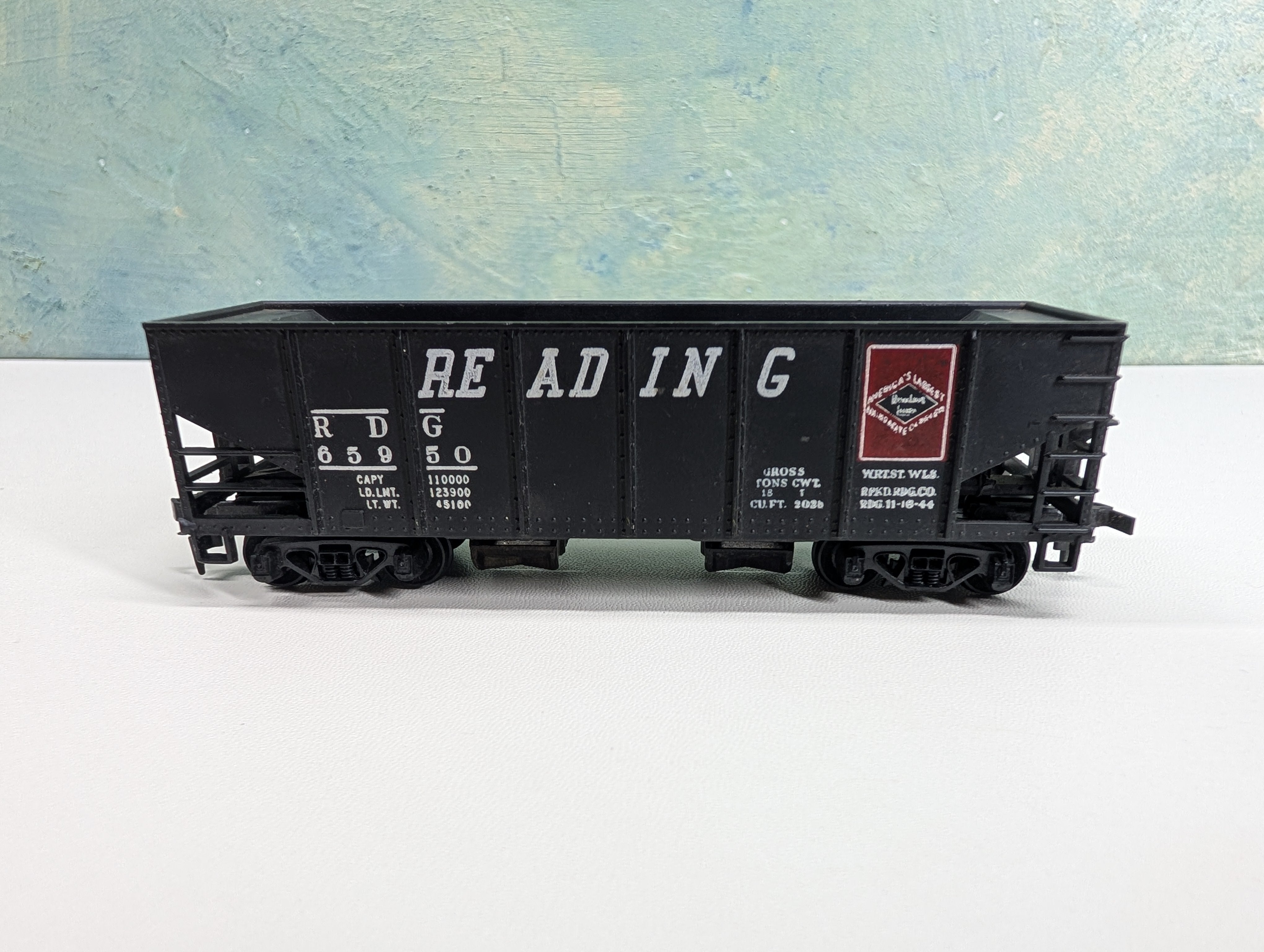 USED Tyco HO Scale 2 Bay Operating Hopper Reading RDG #65950