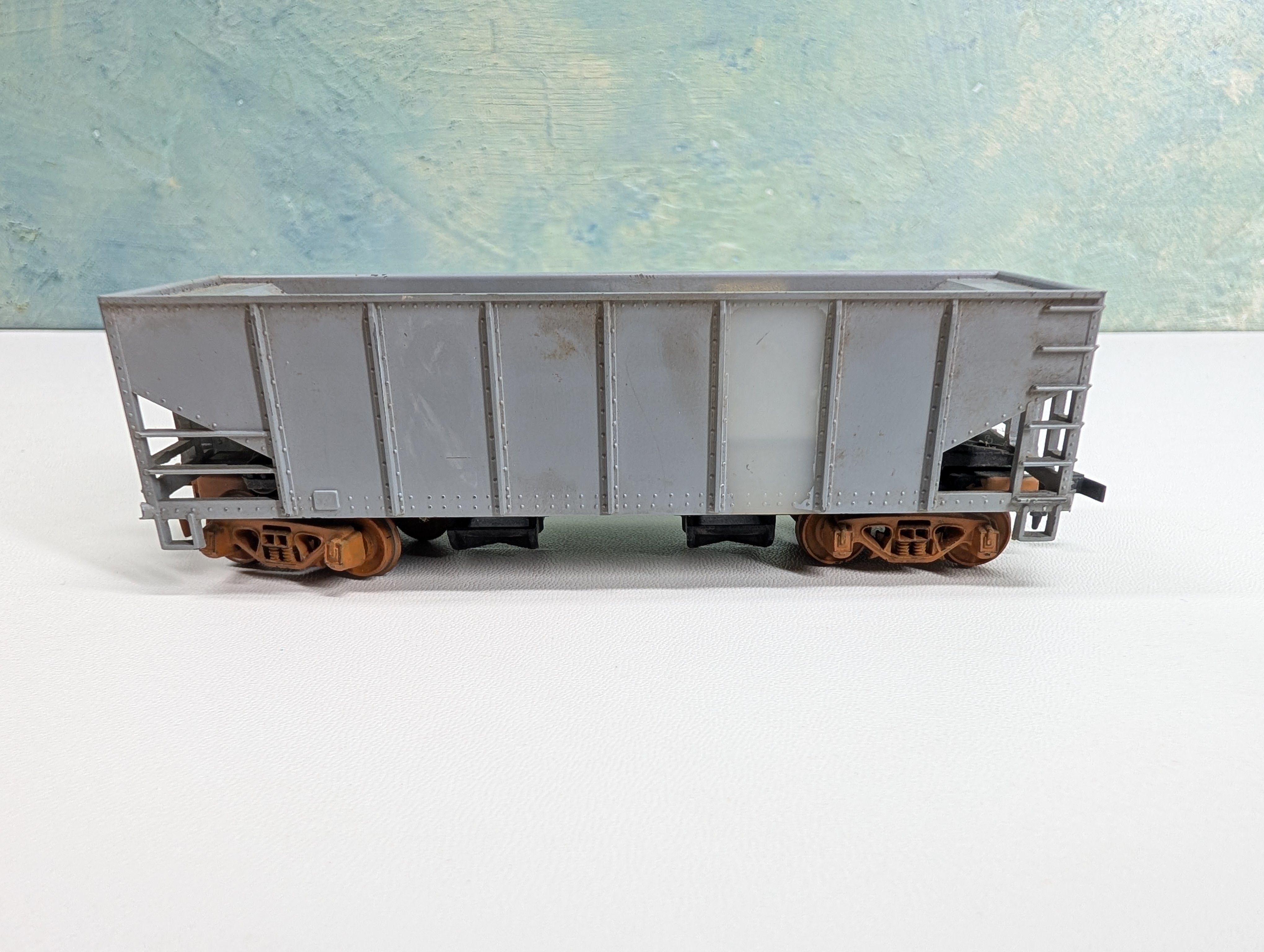 USED Tyco HO Scale 2 Bay Operating Hopper Undecorated Gray Custom