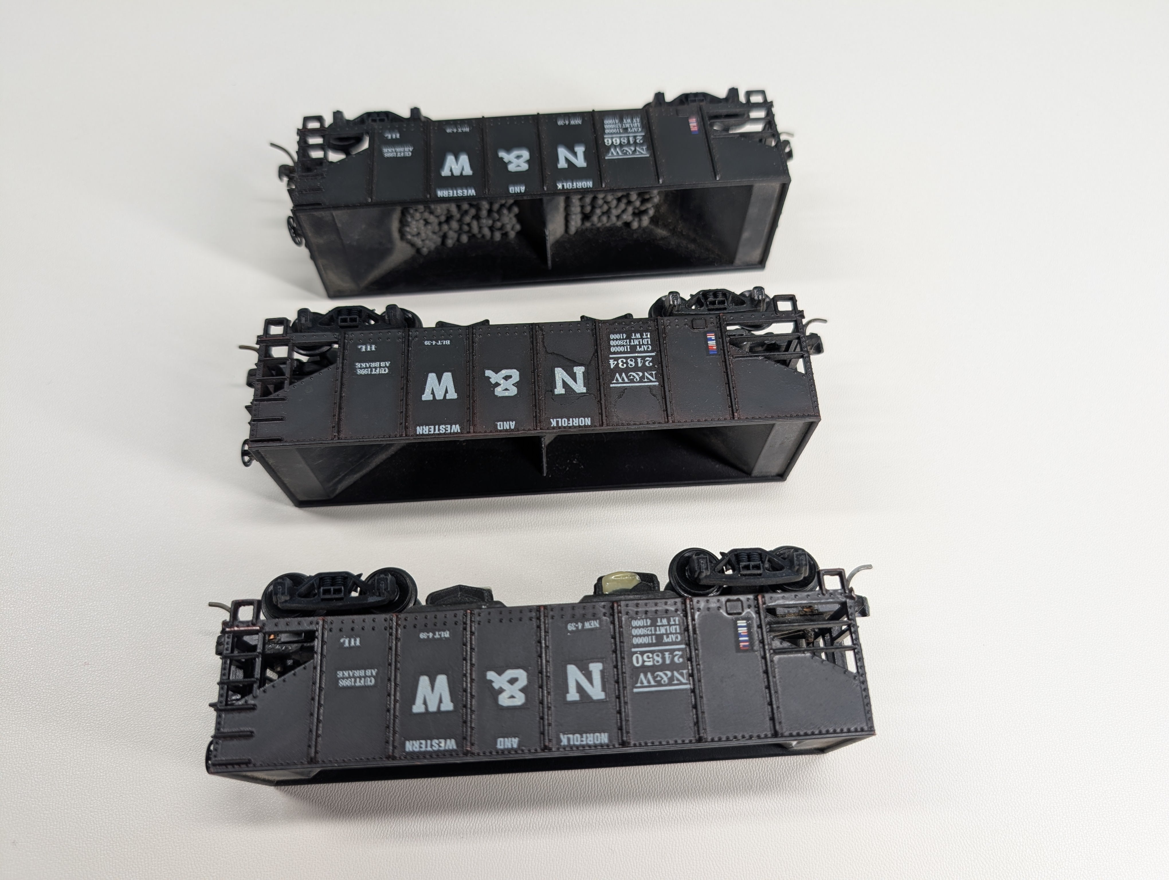 USED Tyco HO Scale Lot of 2 Bay Hoppers Norfolk & Western N&W #24834, 24850, 24866 Decals (3 pcs)