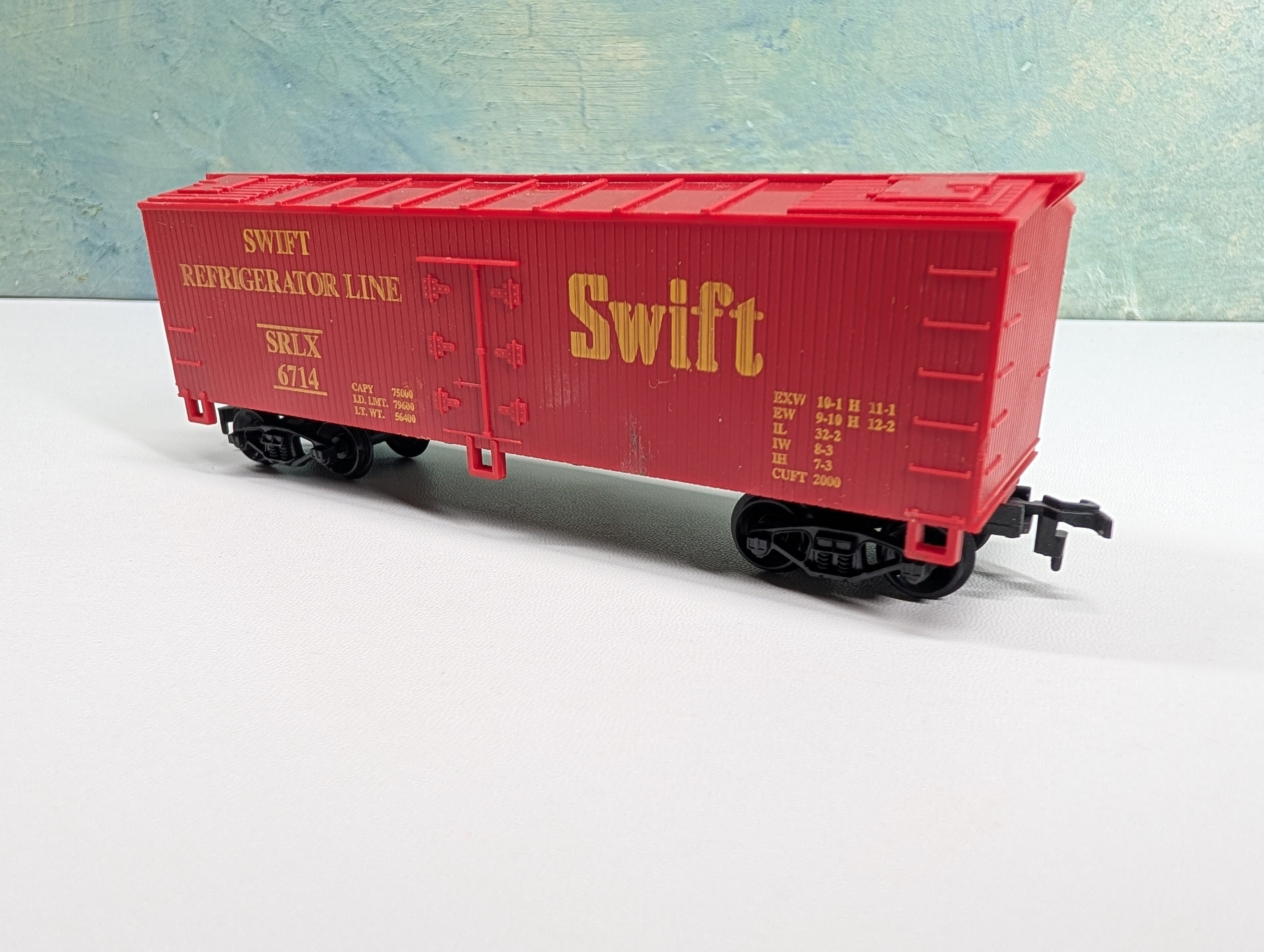USED Life-Like HO Scale 38' Wooden Reefer Box Car Swift Refrigerator Line SRLX #6714
