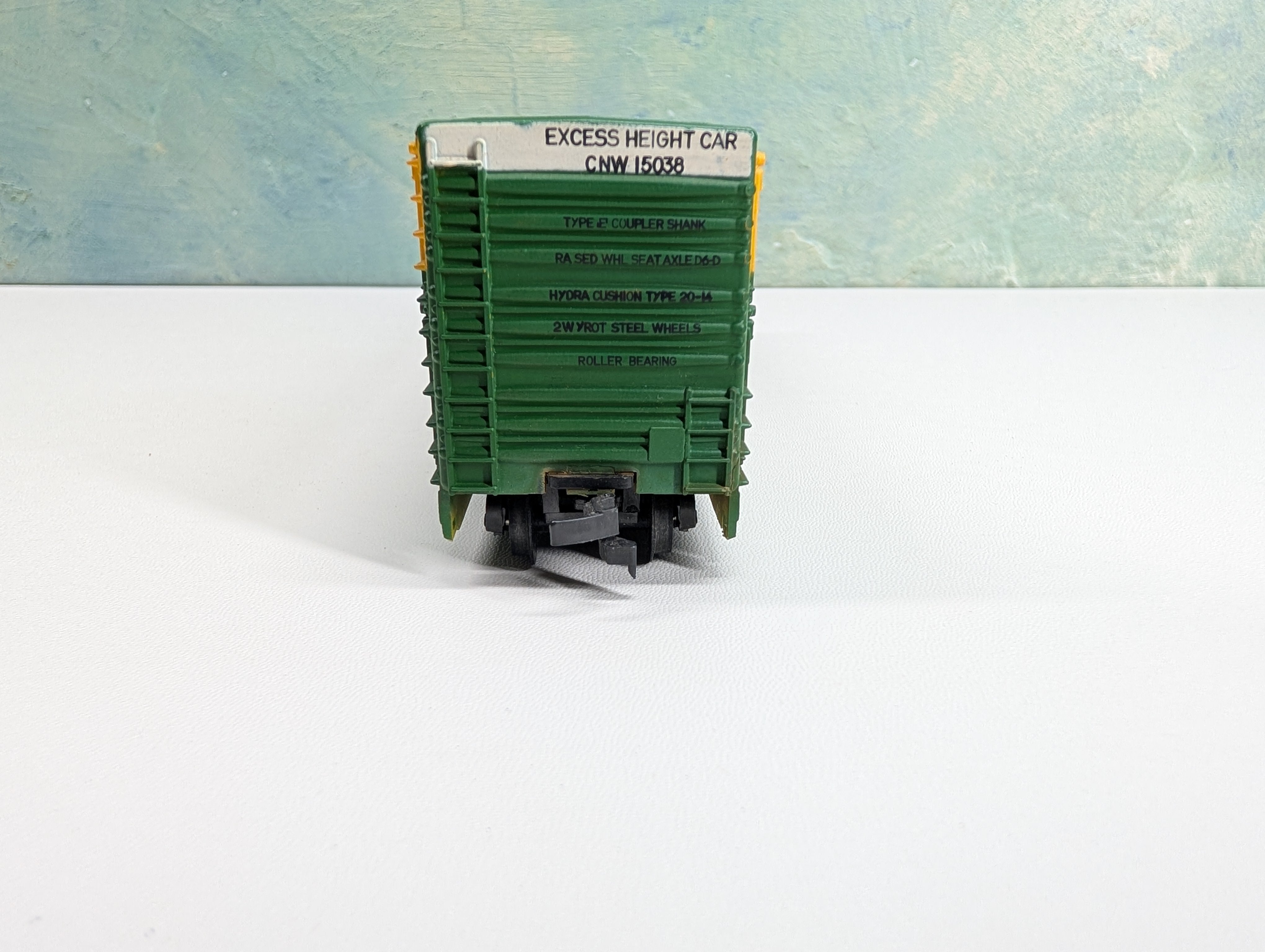 USED AHM HO Scale Hydra-Cushion Cattle Livestock Car Chicago & North Western CNW #15038