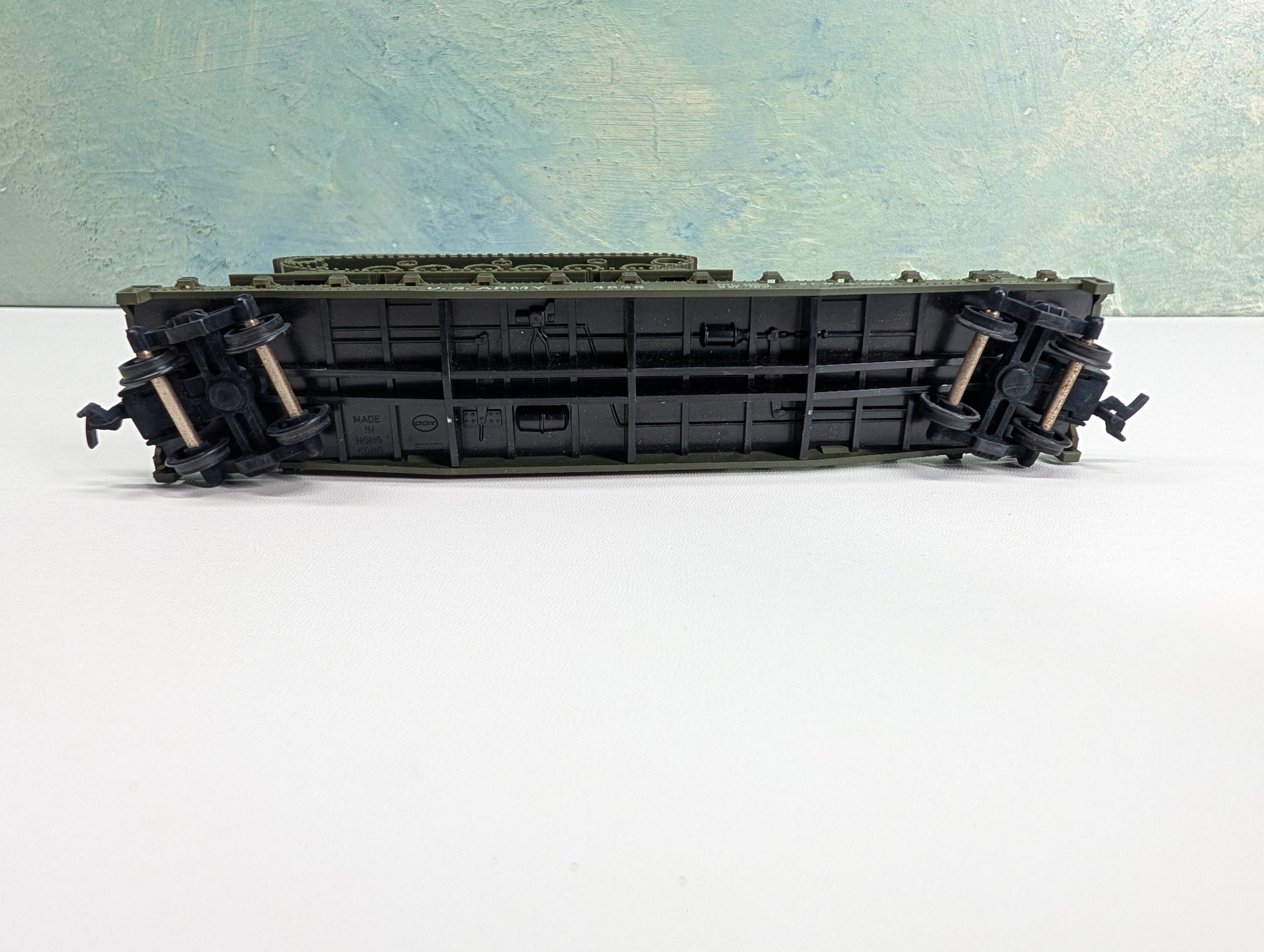 USED Cox HO Scale 50' Flat Car w/ Tank US Army #4825