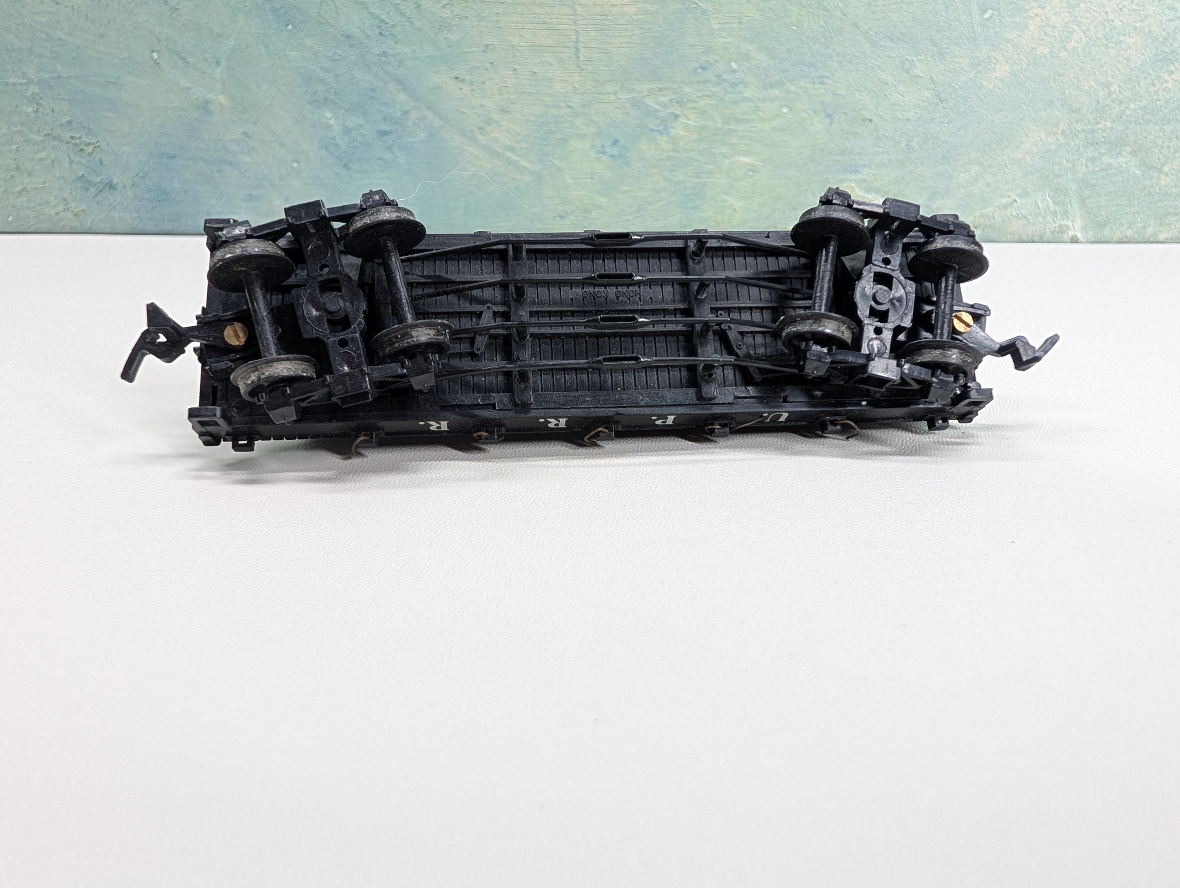 USED Bachmann HO Scale 34' Old Time Flat Car Union Pacific w/ Pipe Load