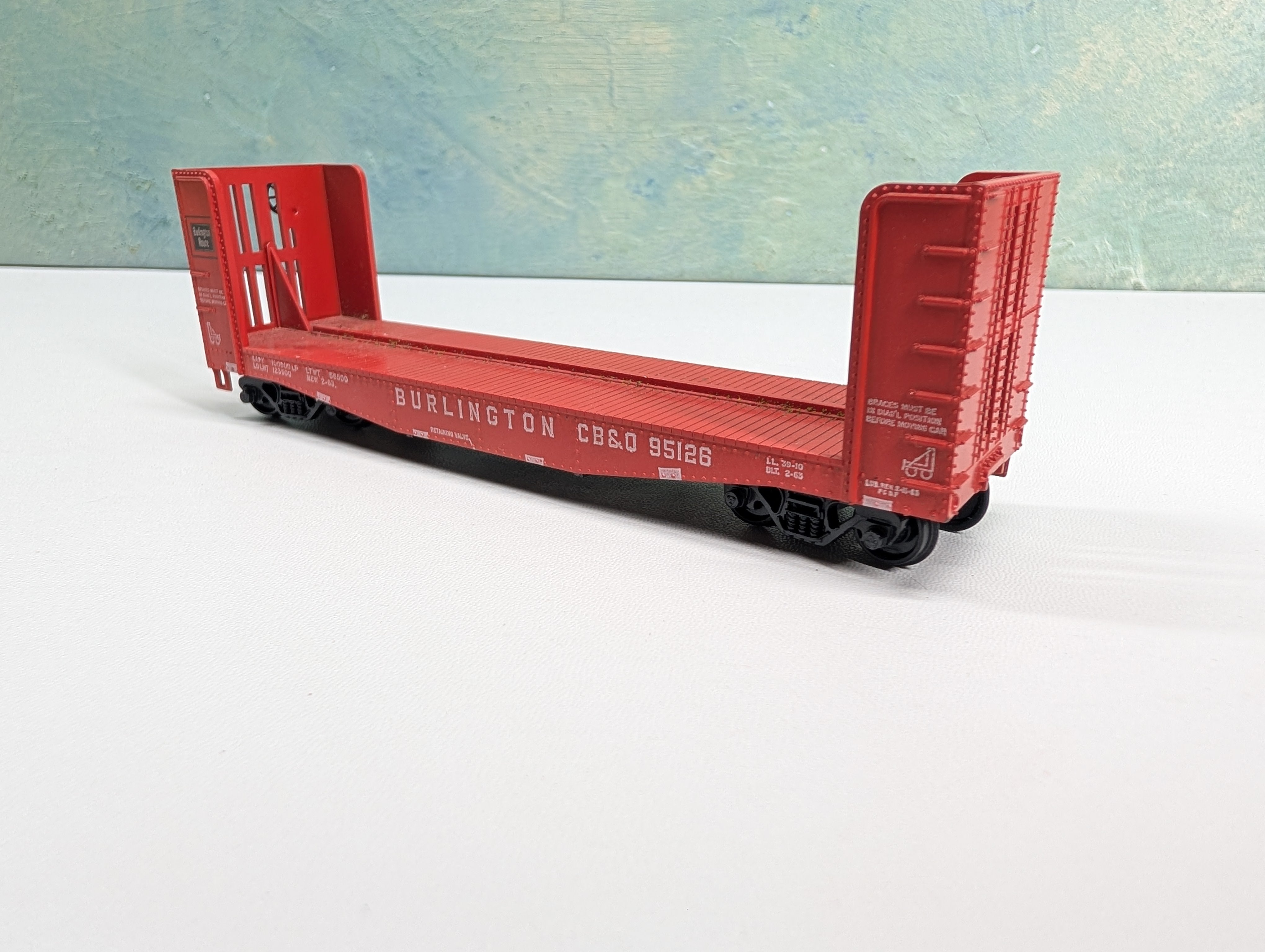 USED Athearn HO Scale 40' Pulpwood Bulkhead Flat Car Burlington CB&Q #95126