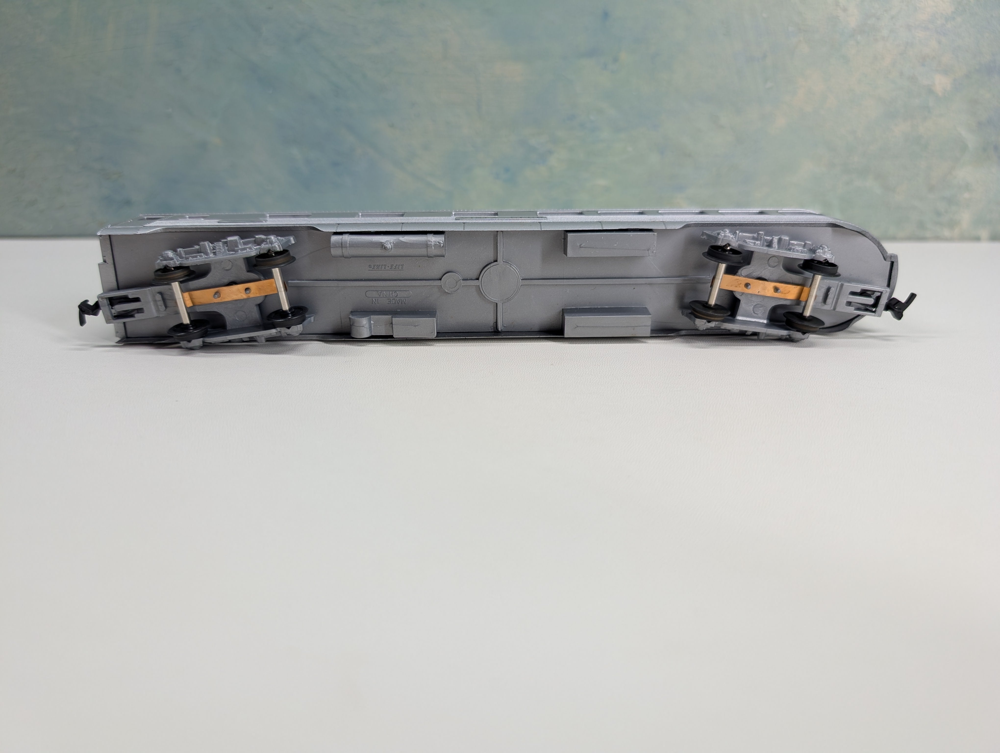 USED Life-Like HO Scale Observation Passenger Car Santa Fe Vista Club