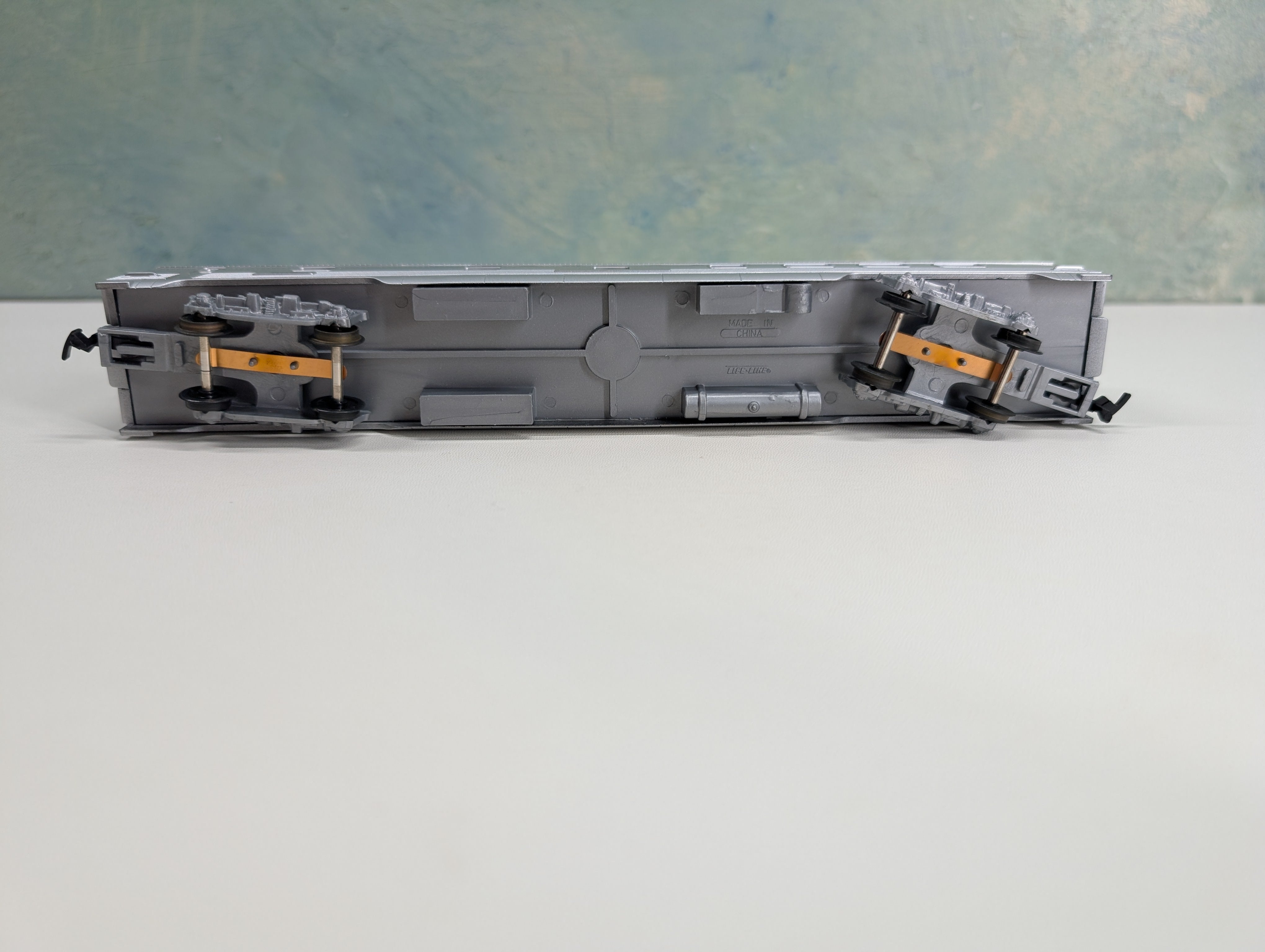 USED Life-Like HO Scale Dome Passenger Car Santa Fe #602