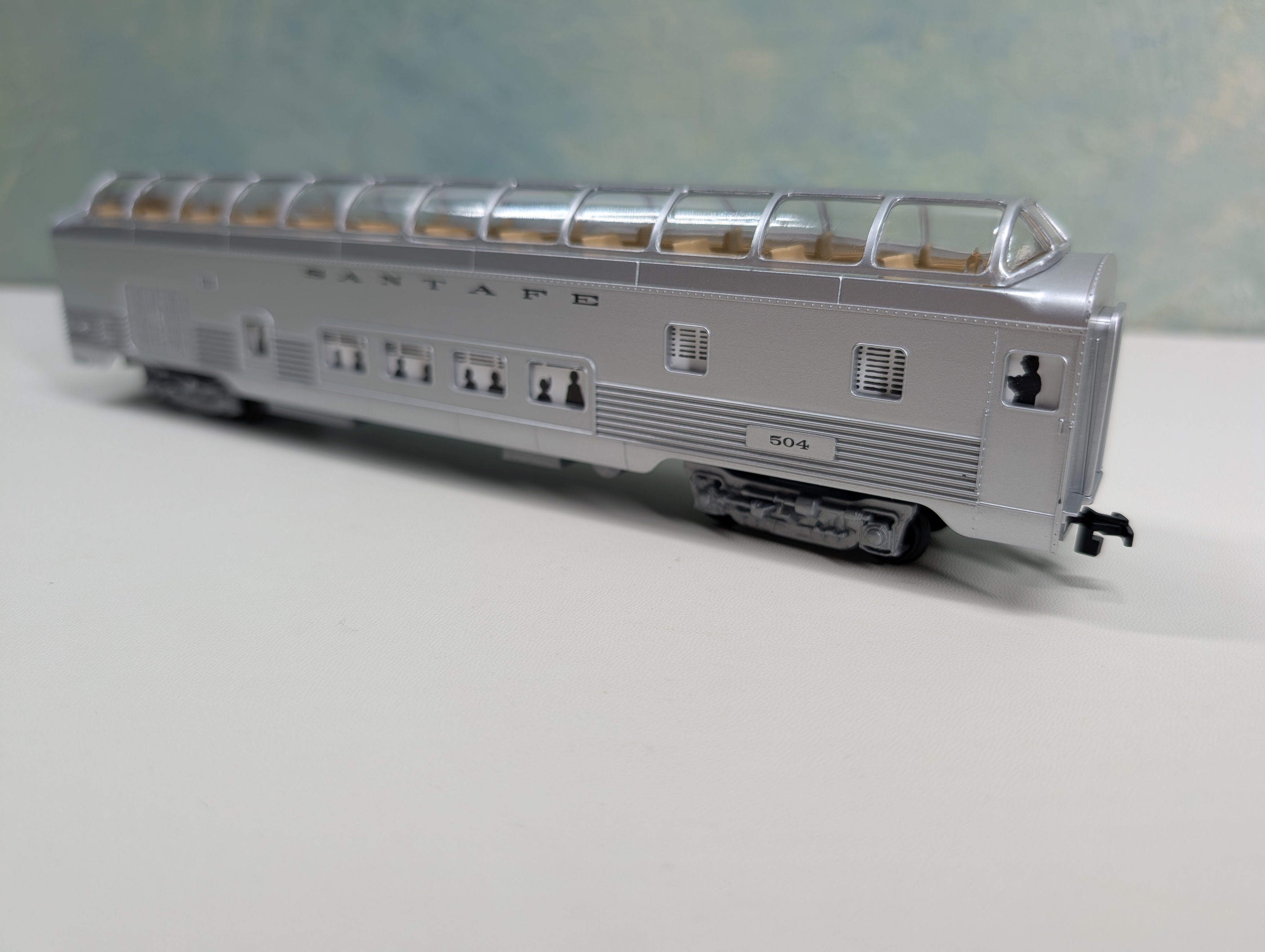 USED Life-Like HO Scale Full Dome Passenger Car Santa Fe #504