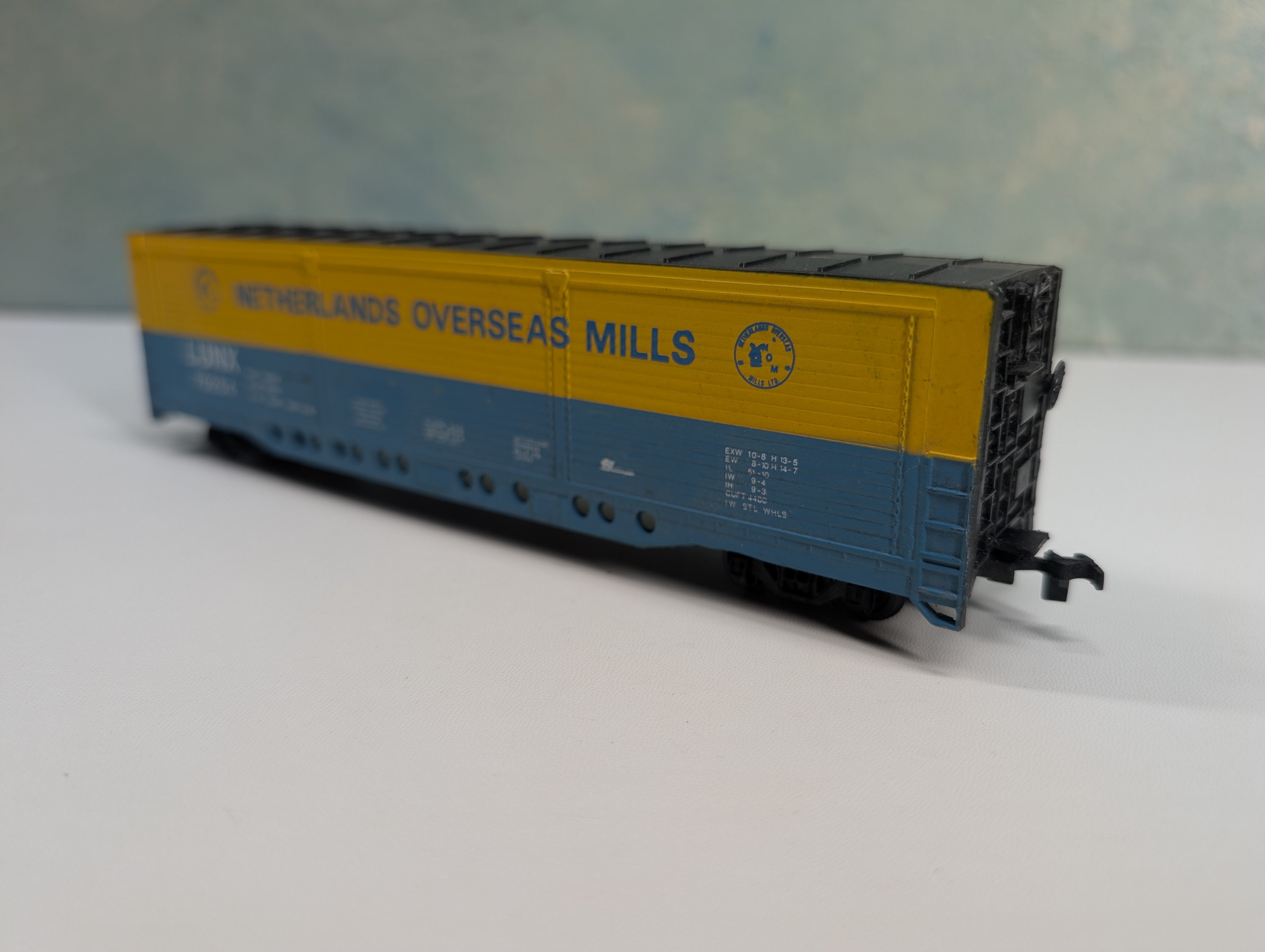 USED Bachmann HO Scale 55' All Door Box Car Netherlands Overseas Mills LUNX #70254