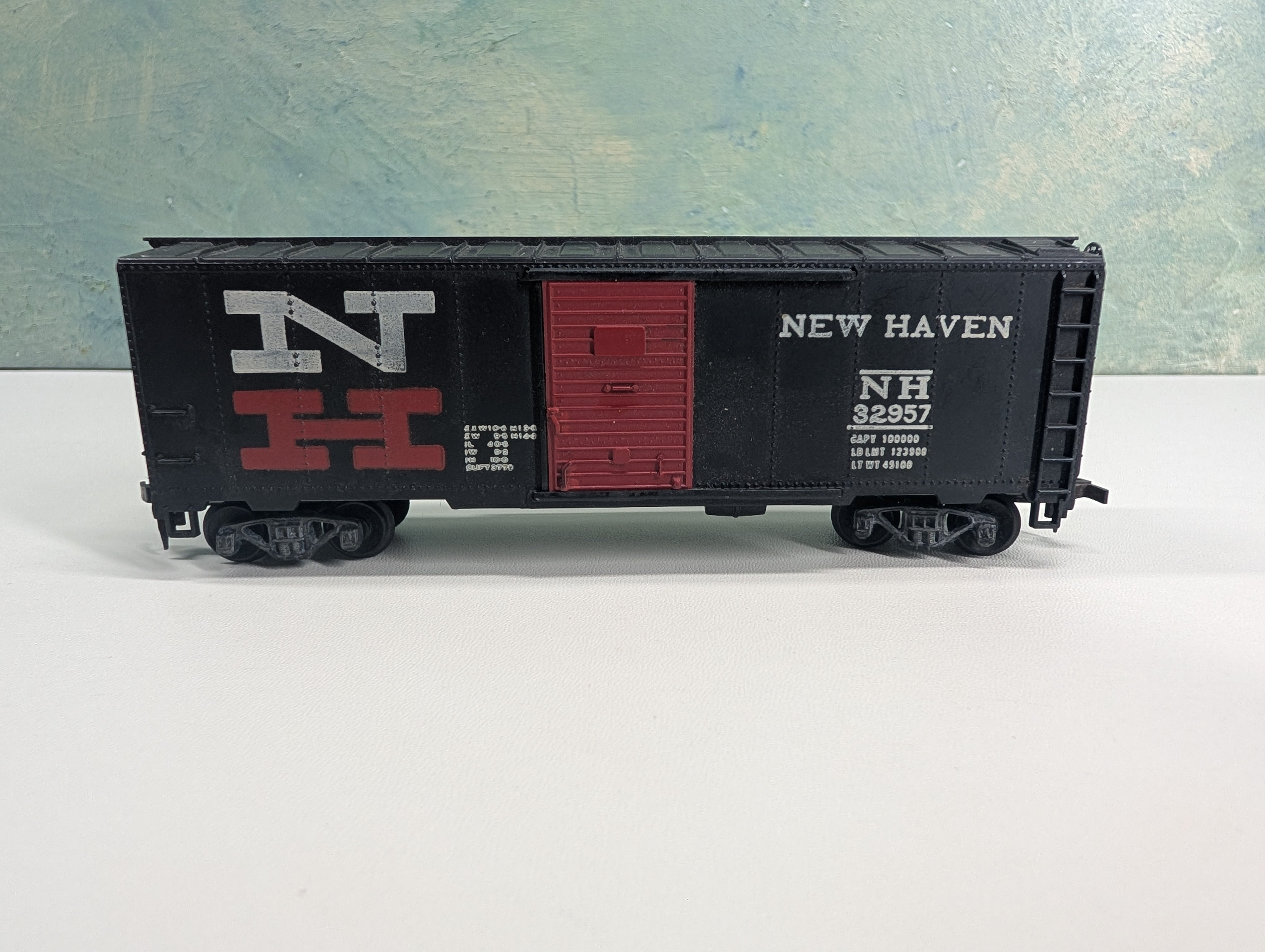 USED Mantua HO Scale 40' Box Car New Haven NH #32957