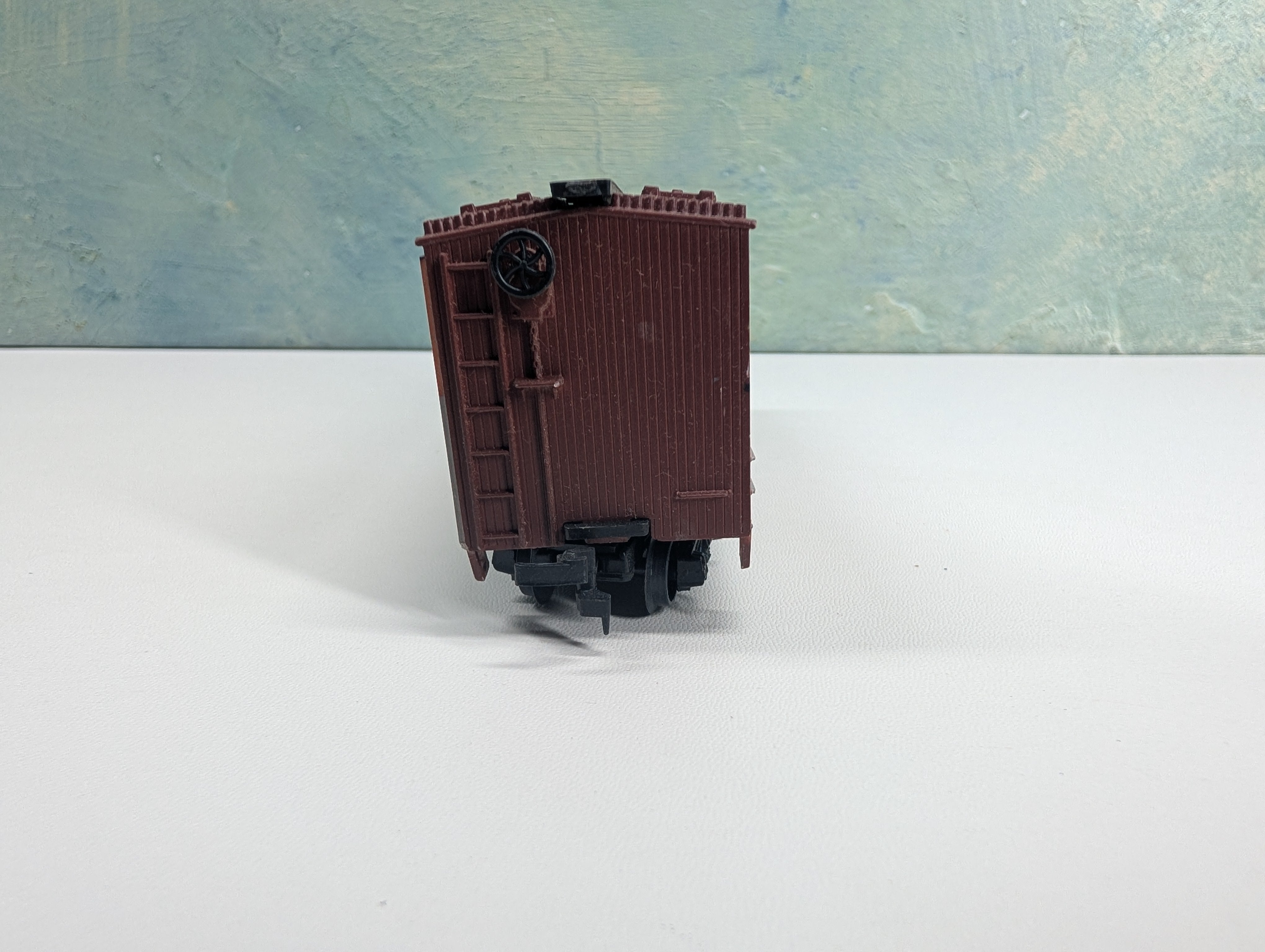 USED HO Scale 40' Wooden Billboard Box Car Krey's