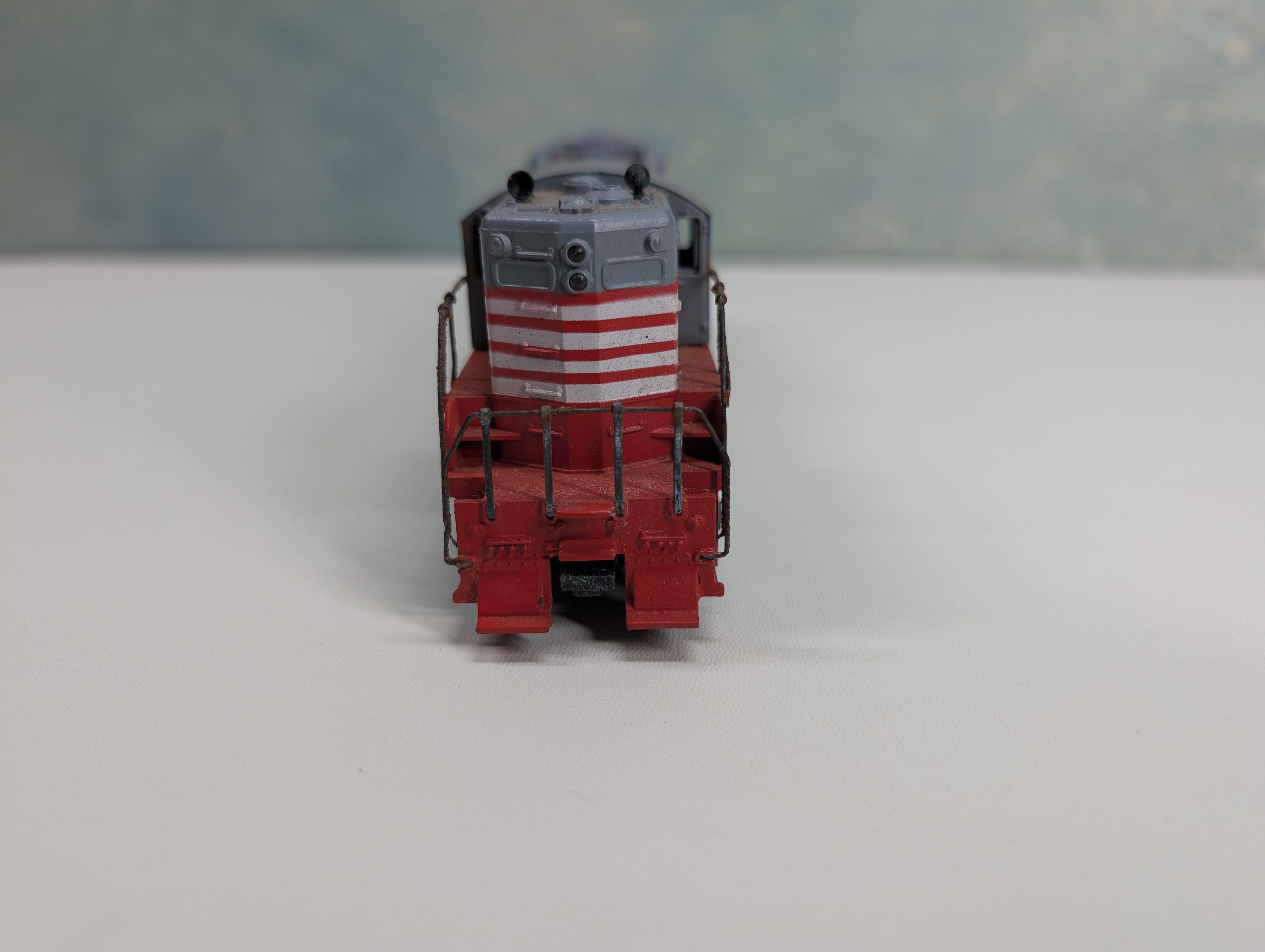 USED Athearn HO Scale GP9 Diesel Locomotive Burlington #244 Tested! DC