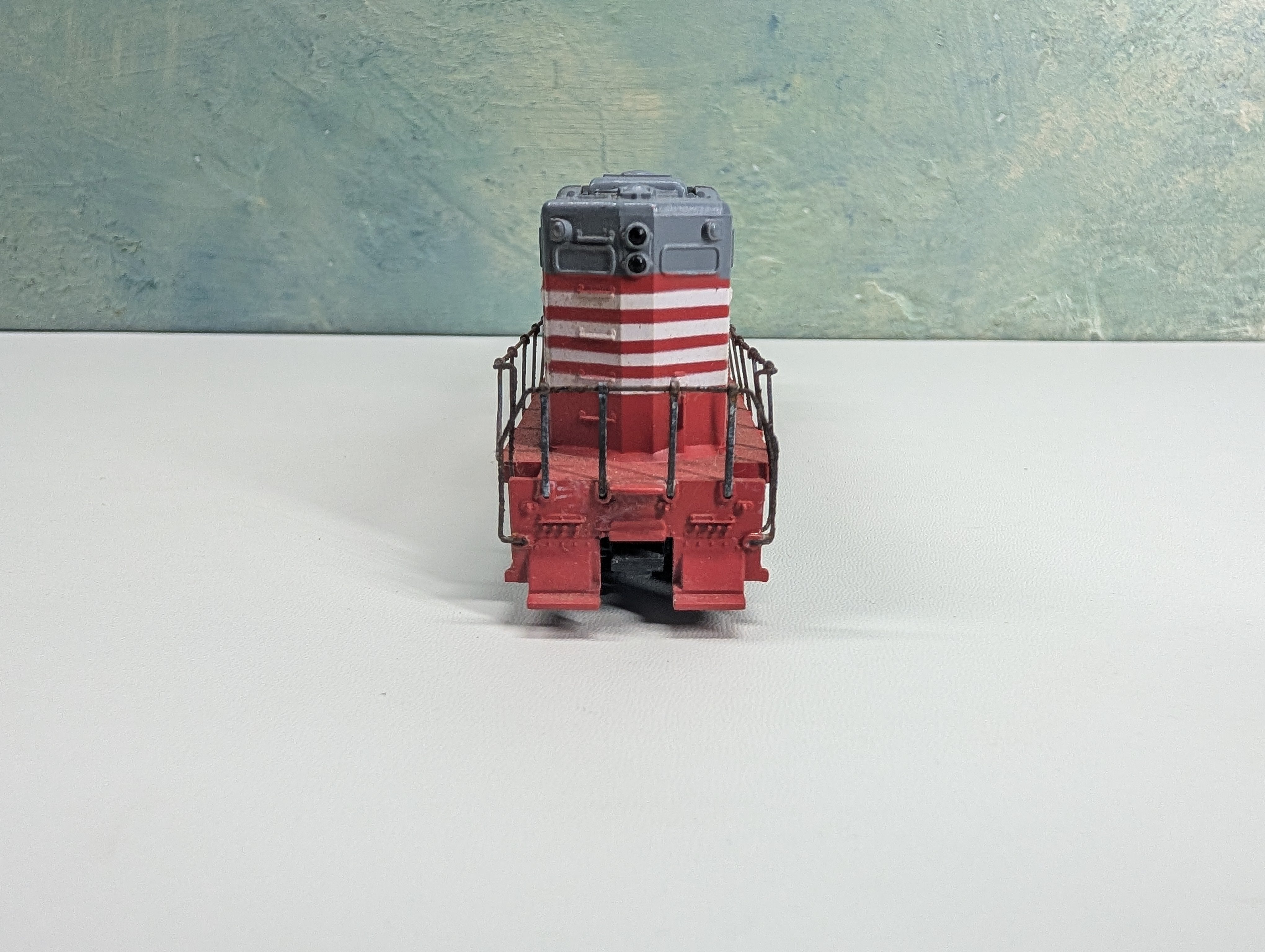 USED Athearn HO Scale GP9 Diesel Locomotive Burlington #244 Tested! DC