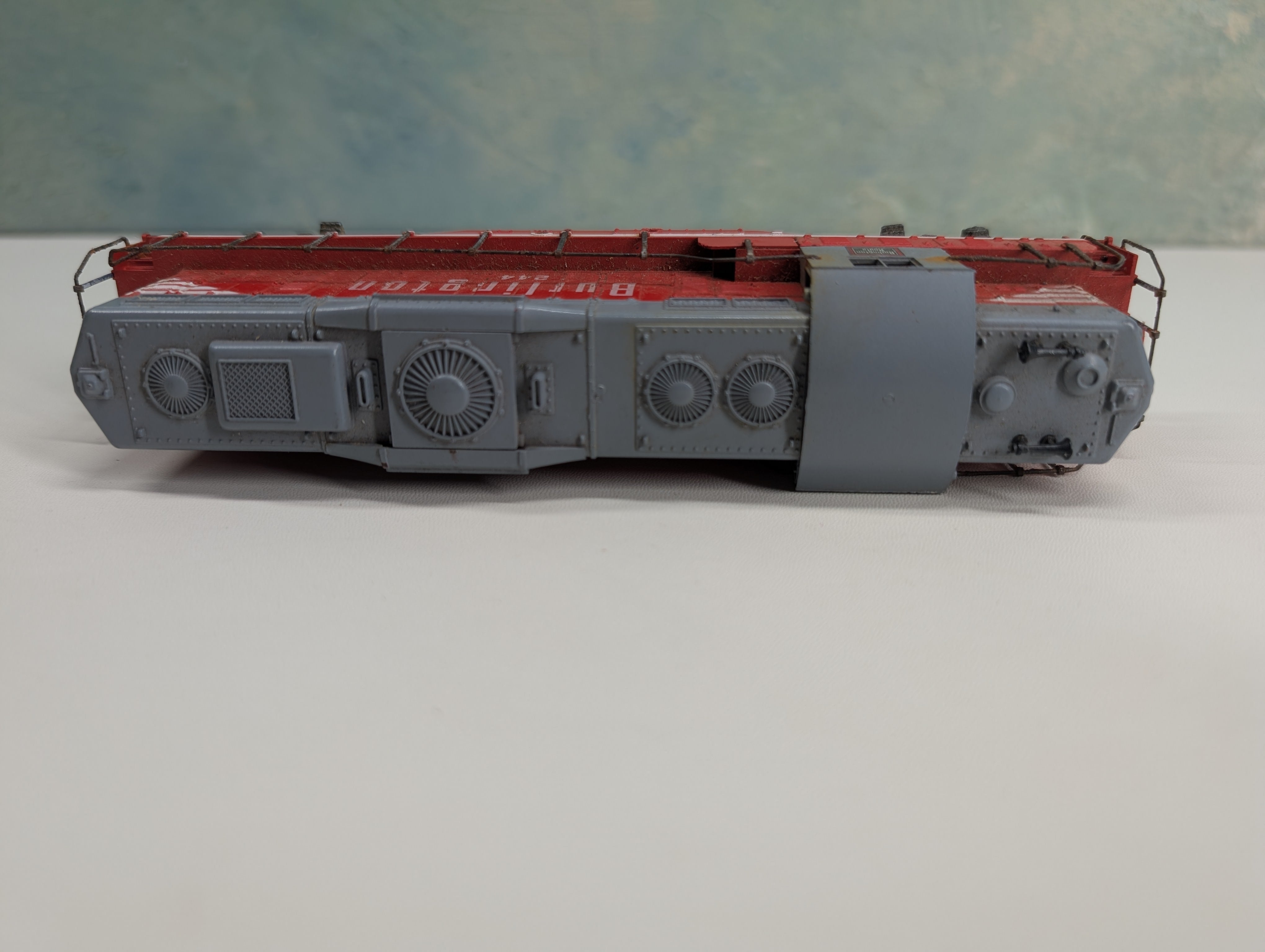 USED Athearn HO Scale GP9 Diesel Locomotive Burlington #244 Tested! DC