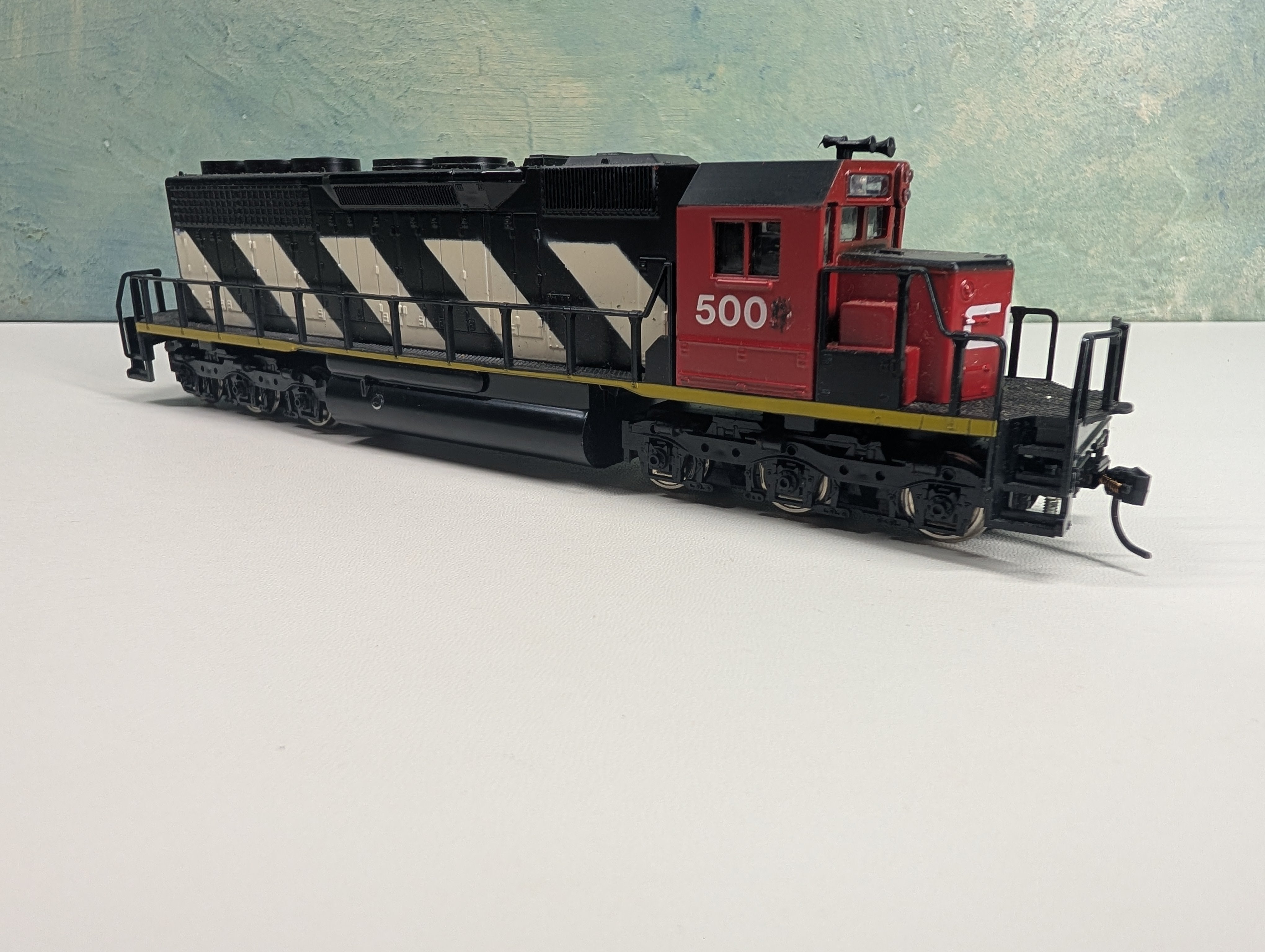 USED Mehano HO Scale EMD SD-40 Diesel Locomotive Canadian National CN #5008 Tested! DC