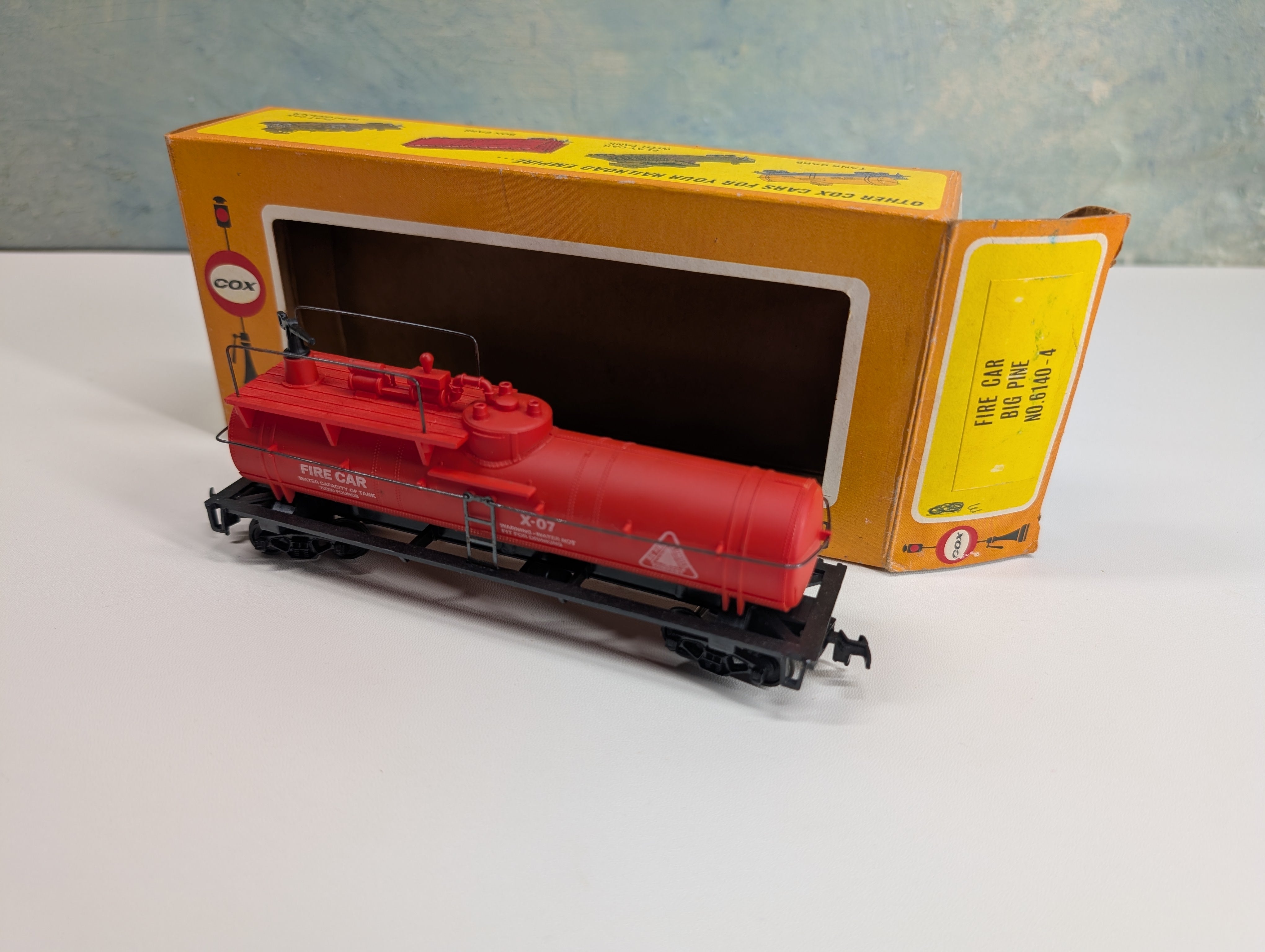USED Cox HO Scale Big Pine Lumber Co Fire Tank Car #X-07
