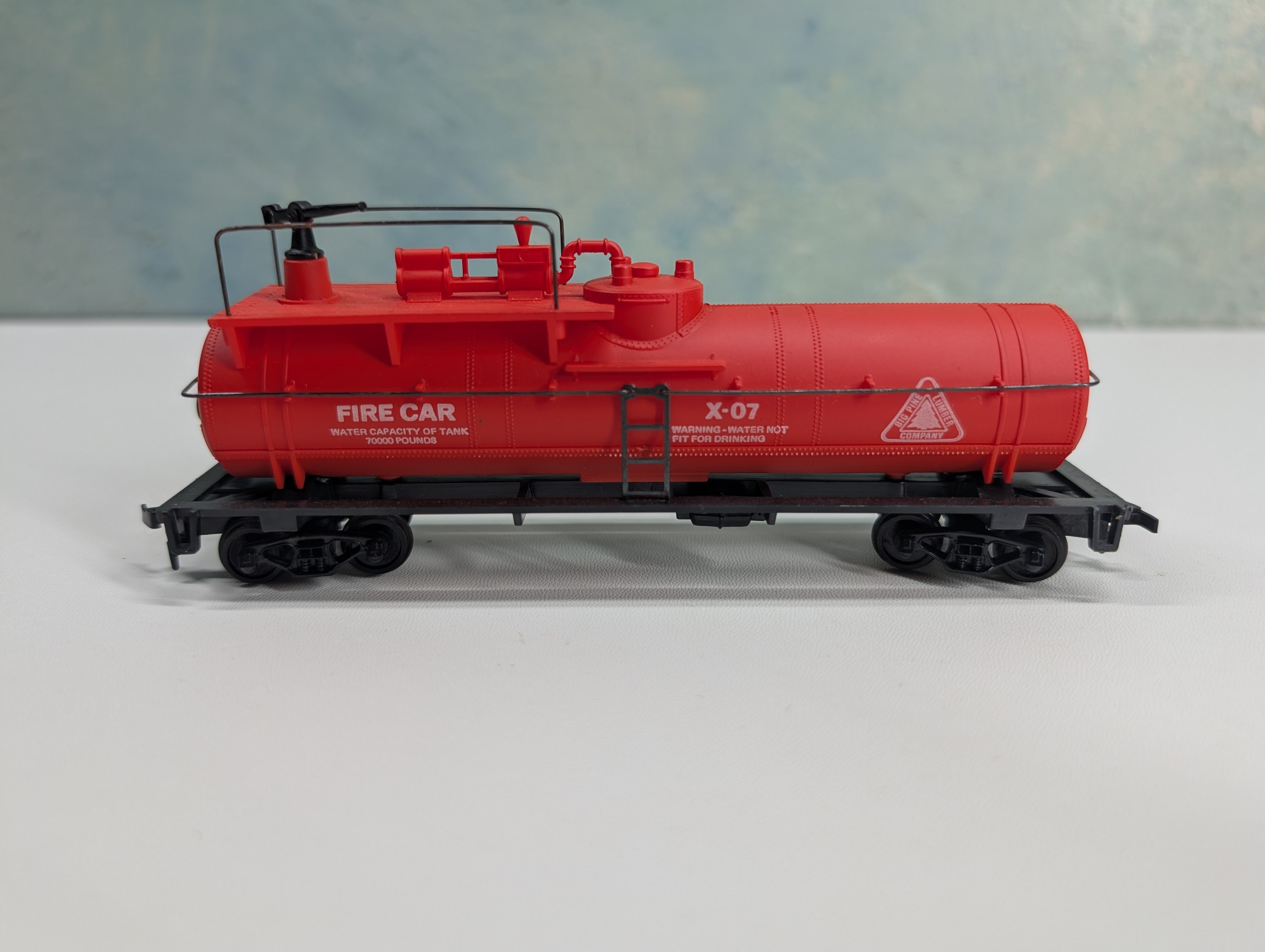 USED Cox HO Scale Big Pine Lumber Co Fire Tank Car #X-07