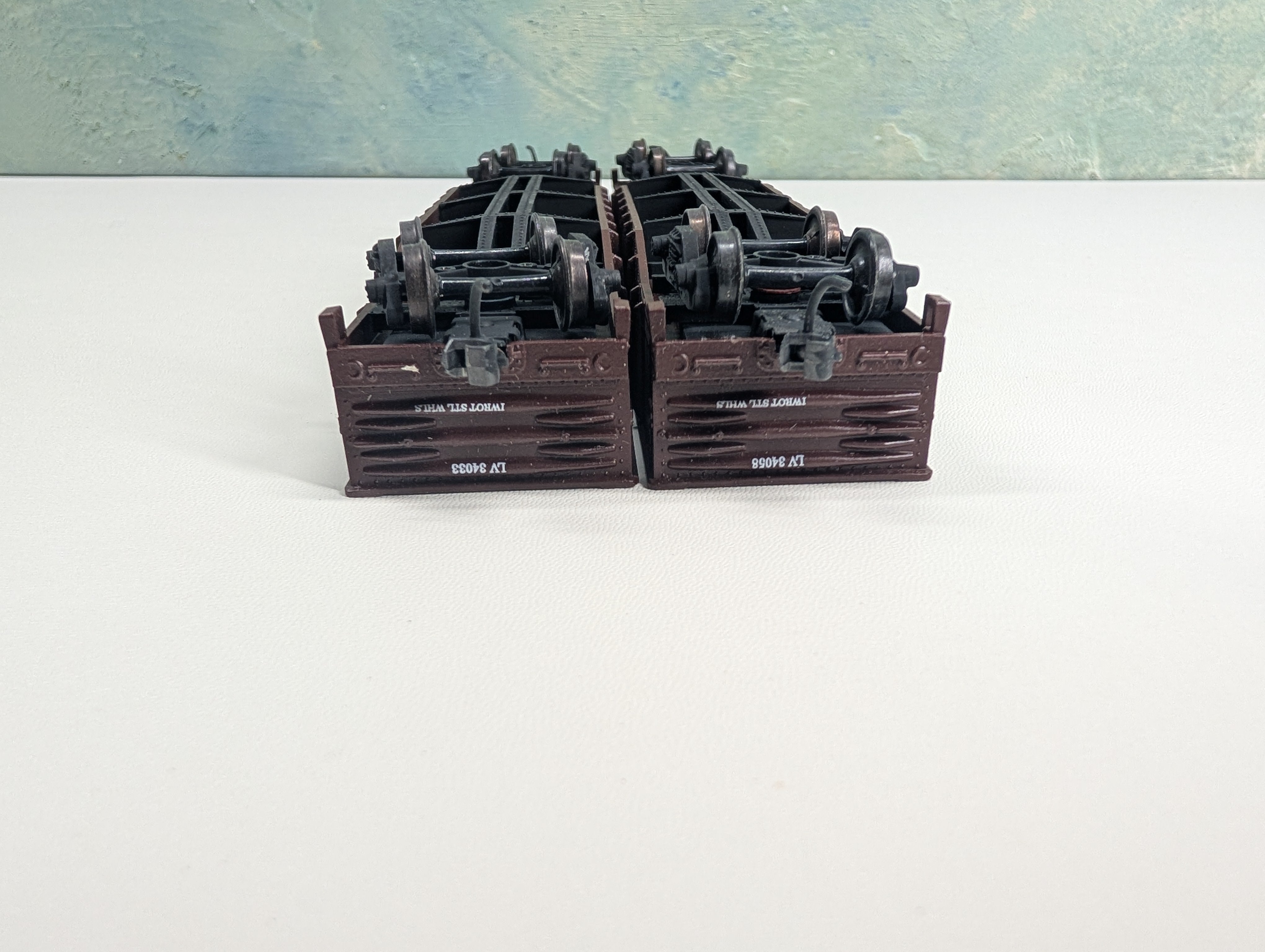 USED Athearn HO Scale 50' Open Gondolas Lehigh Valley LV #34033 & 34058 Bev-Bel, Metal Wheels (2 pcs)