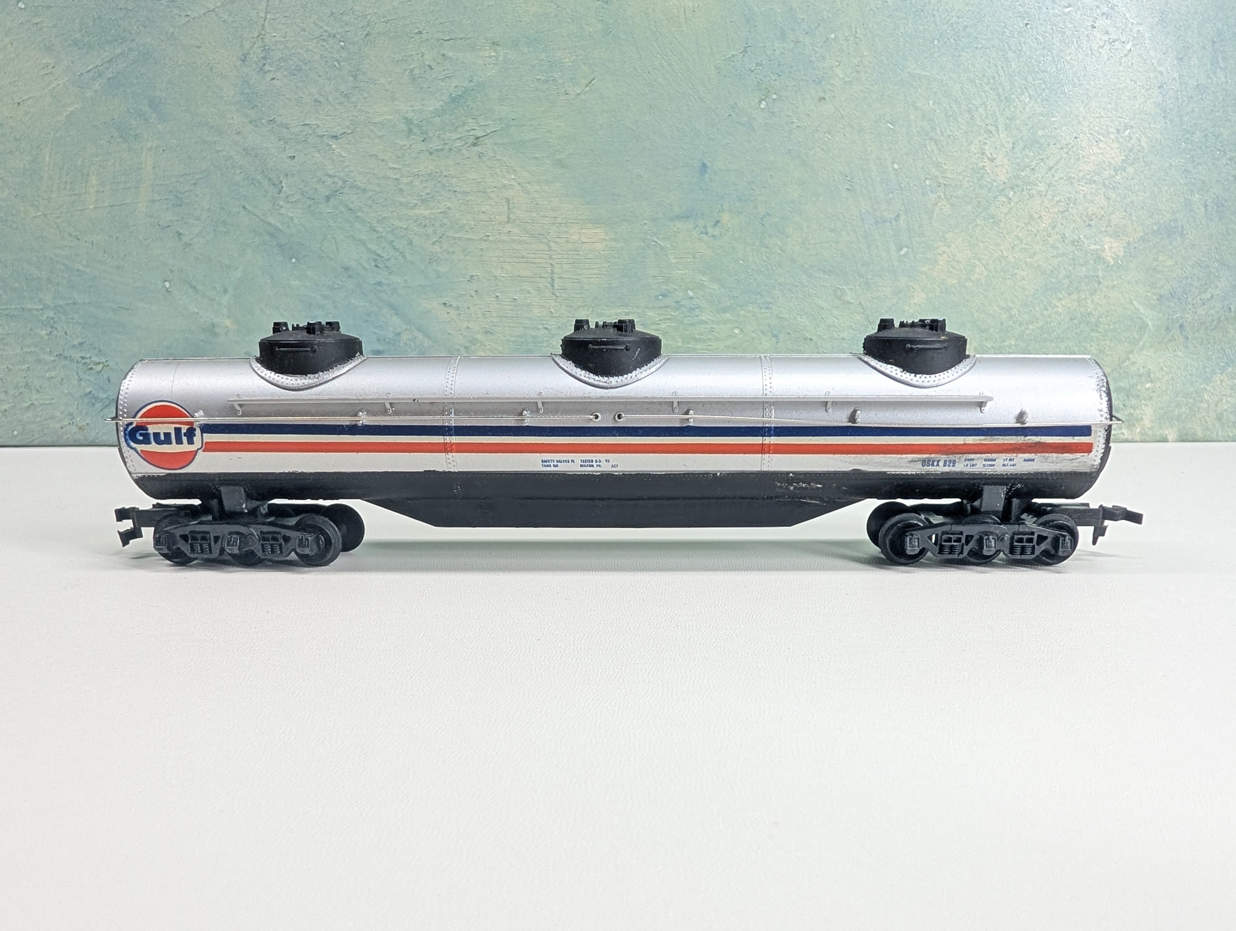 USED Tyco HO Scale Large Triple Dome Tank Car Gulf OSKX #829