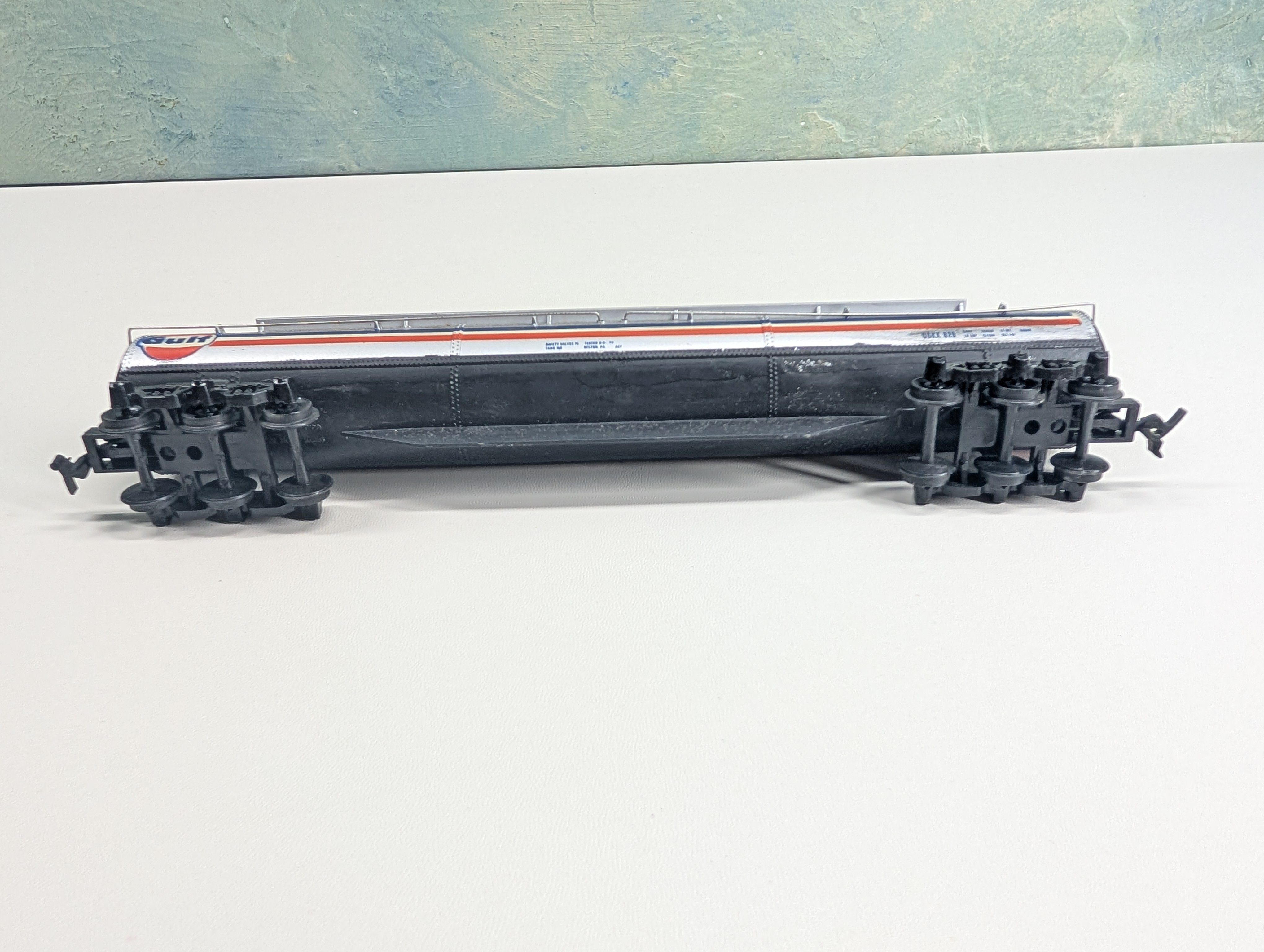 USED Tyco HO Scale Large Triple Dome Tank Car Gulf OSKX #829