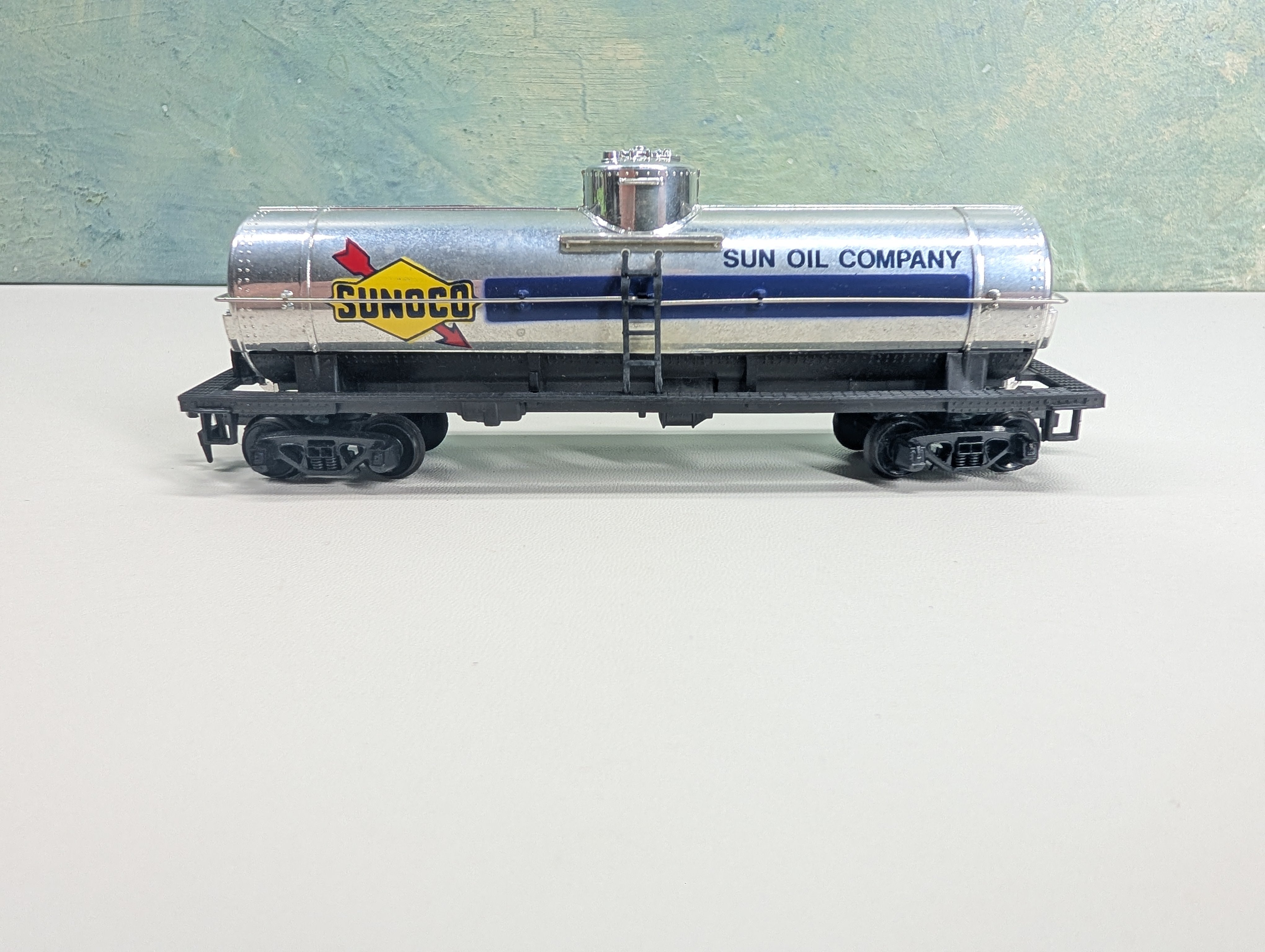 USED Tyco HO Scale Single Dome Tank Car Sunoco