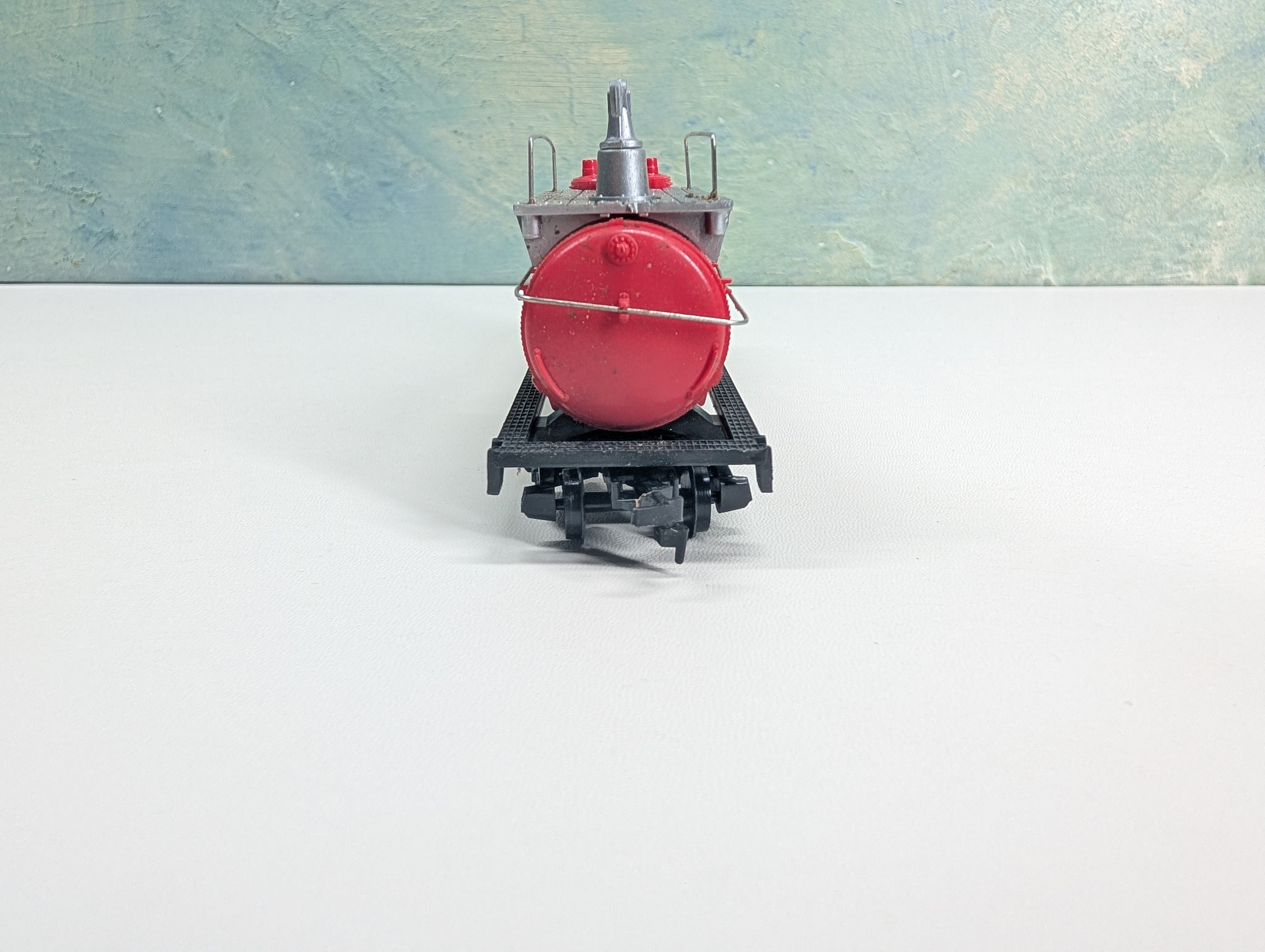 USED AHM HO Scale Fire Fox Tank Car