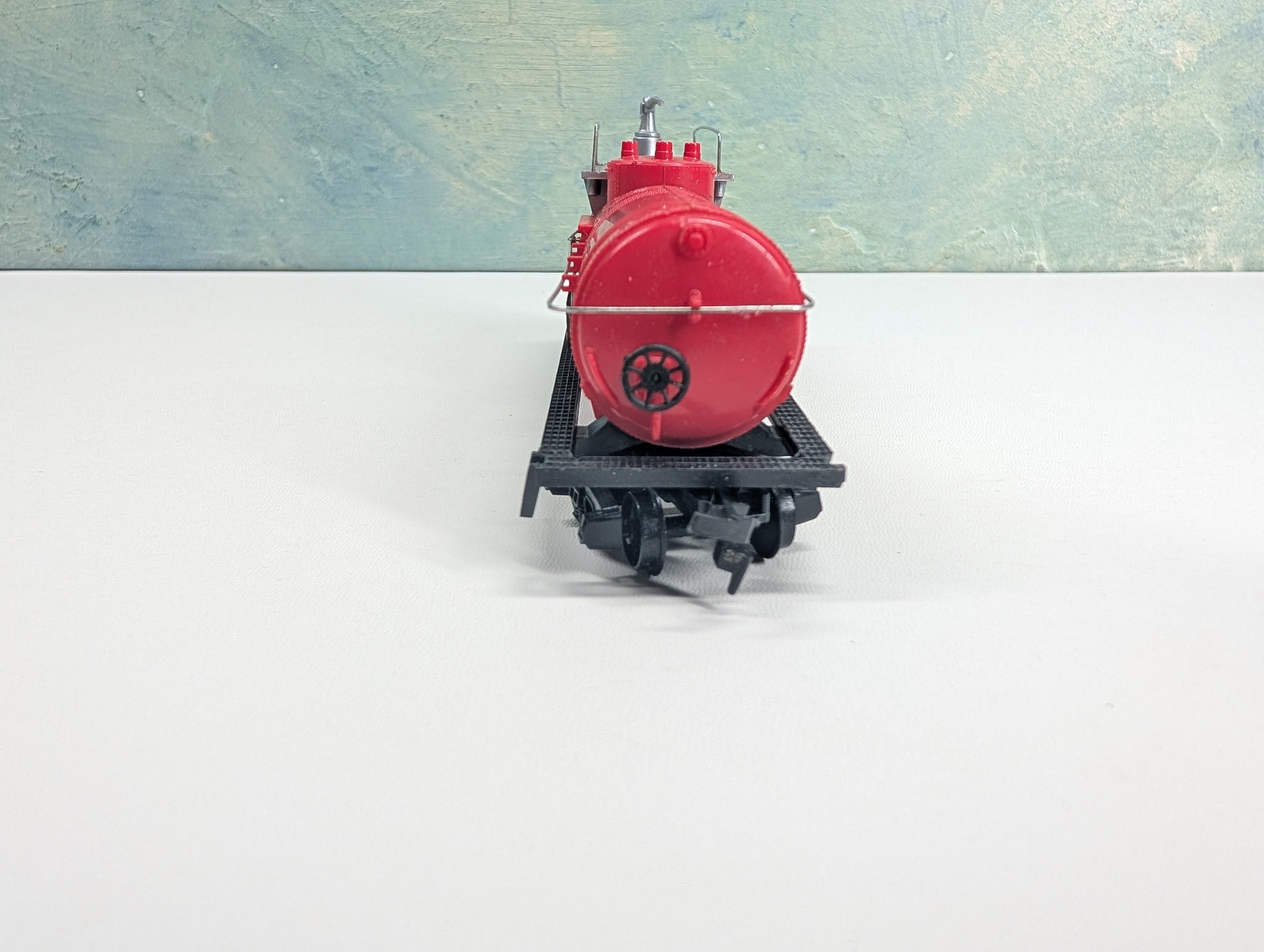 USED AHM HO Scale Fire Fox Tank Car
