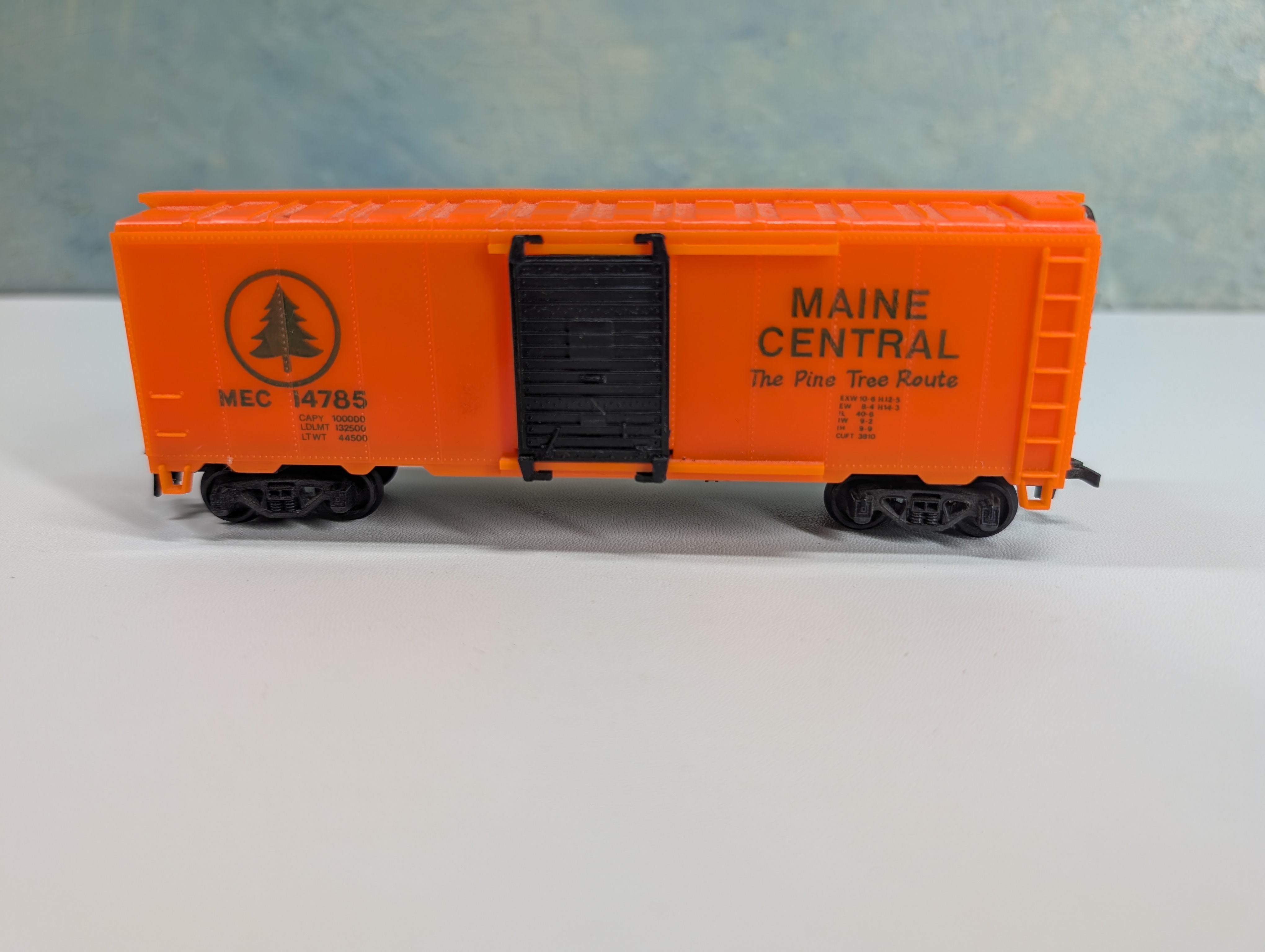 USED HO Scale 40' Box Car Maine Central MEC #14785