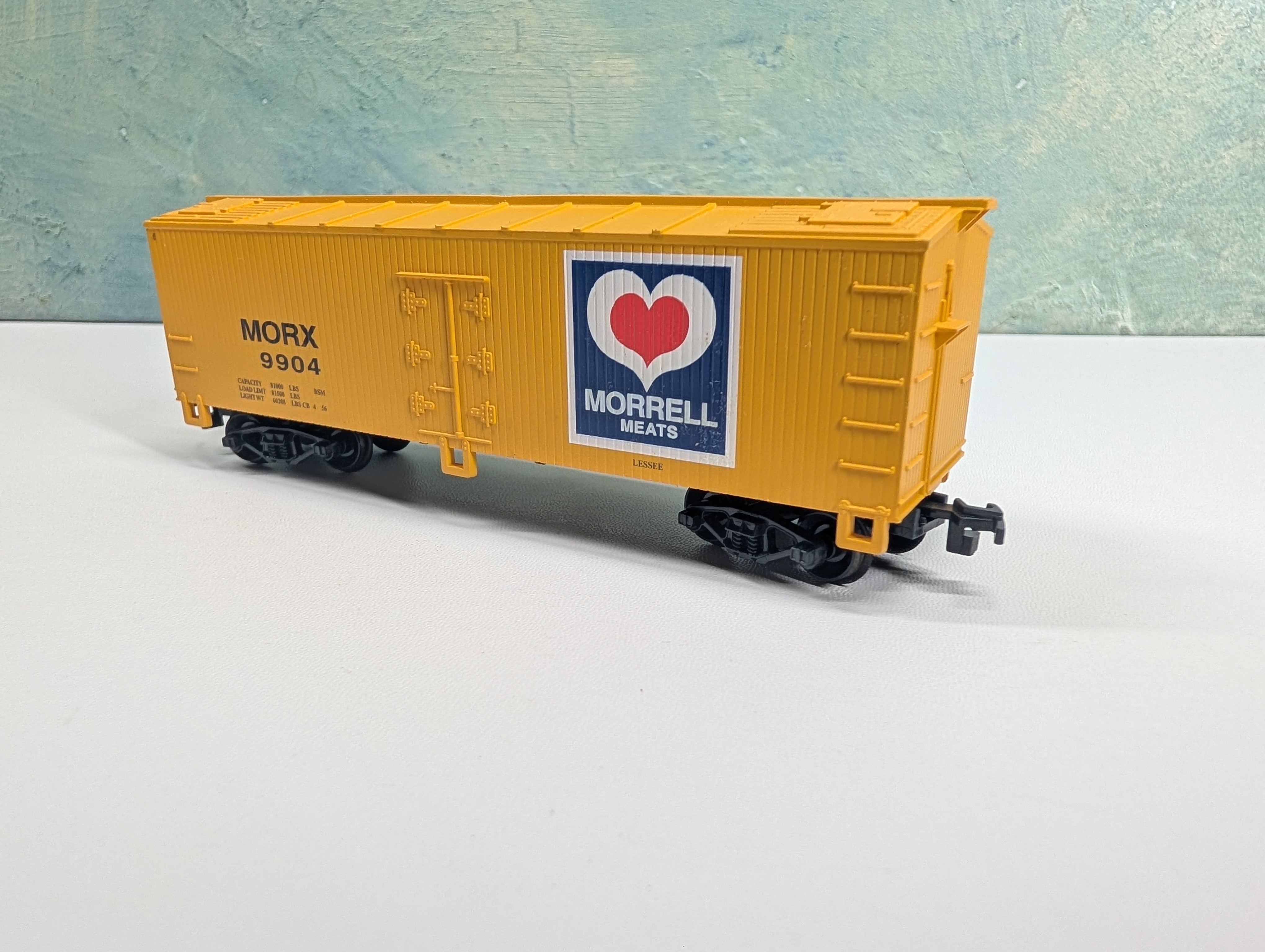 USED Life-Like HO Scale 38' Wooden Reefer Box Car Morrell Meats MORX #9904