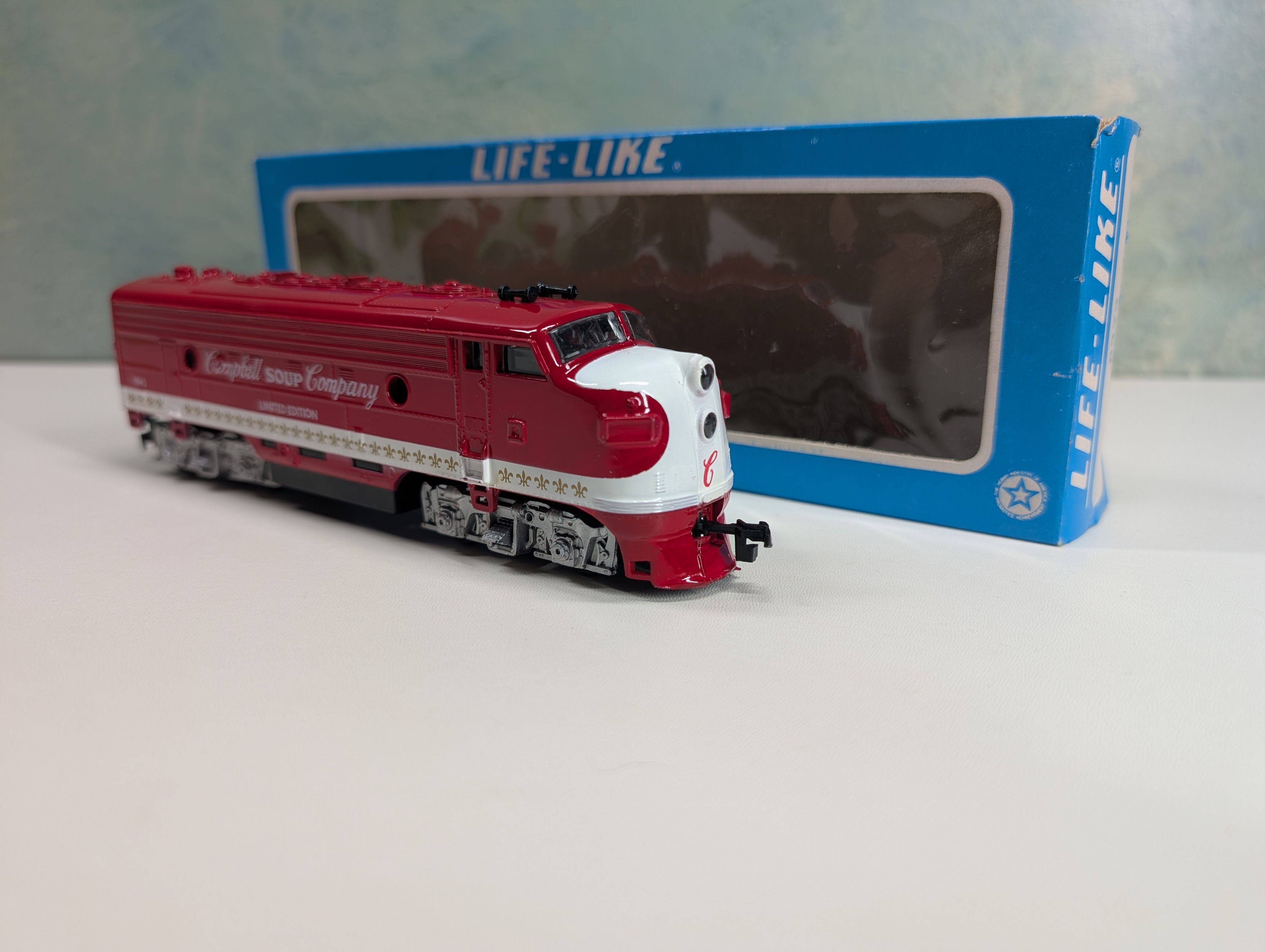 USED Life-Like HO Scale 1982 Campbell's Soup Company Locomotive Tested! DC