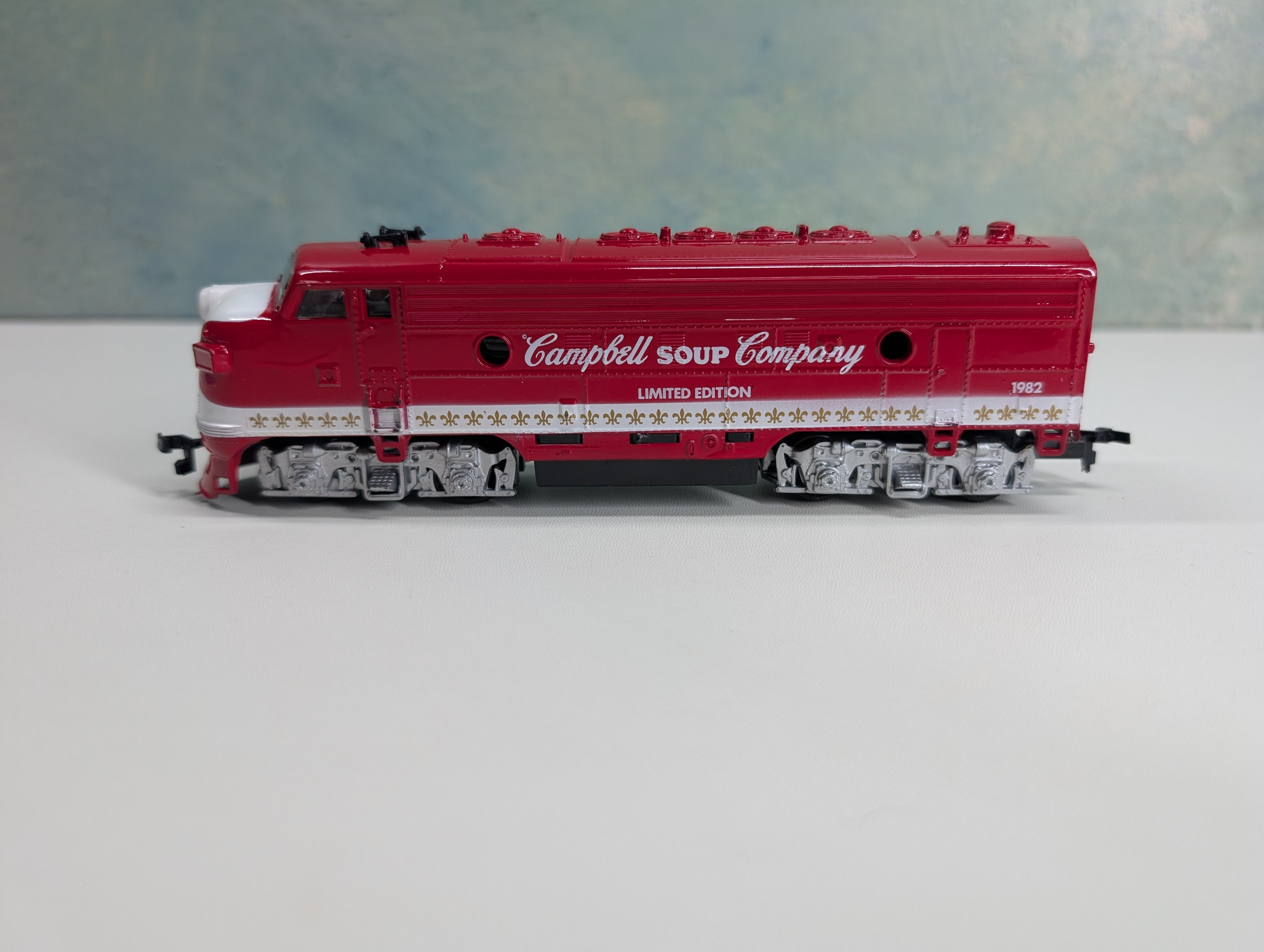 USED Life-Like HO Scale 1982 Campbell's Soup Company Locomotive Tested! DC