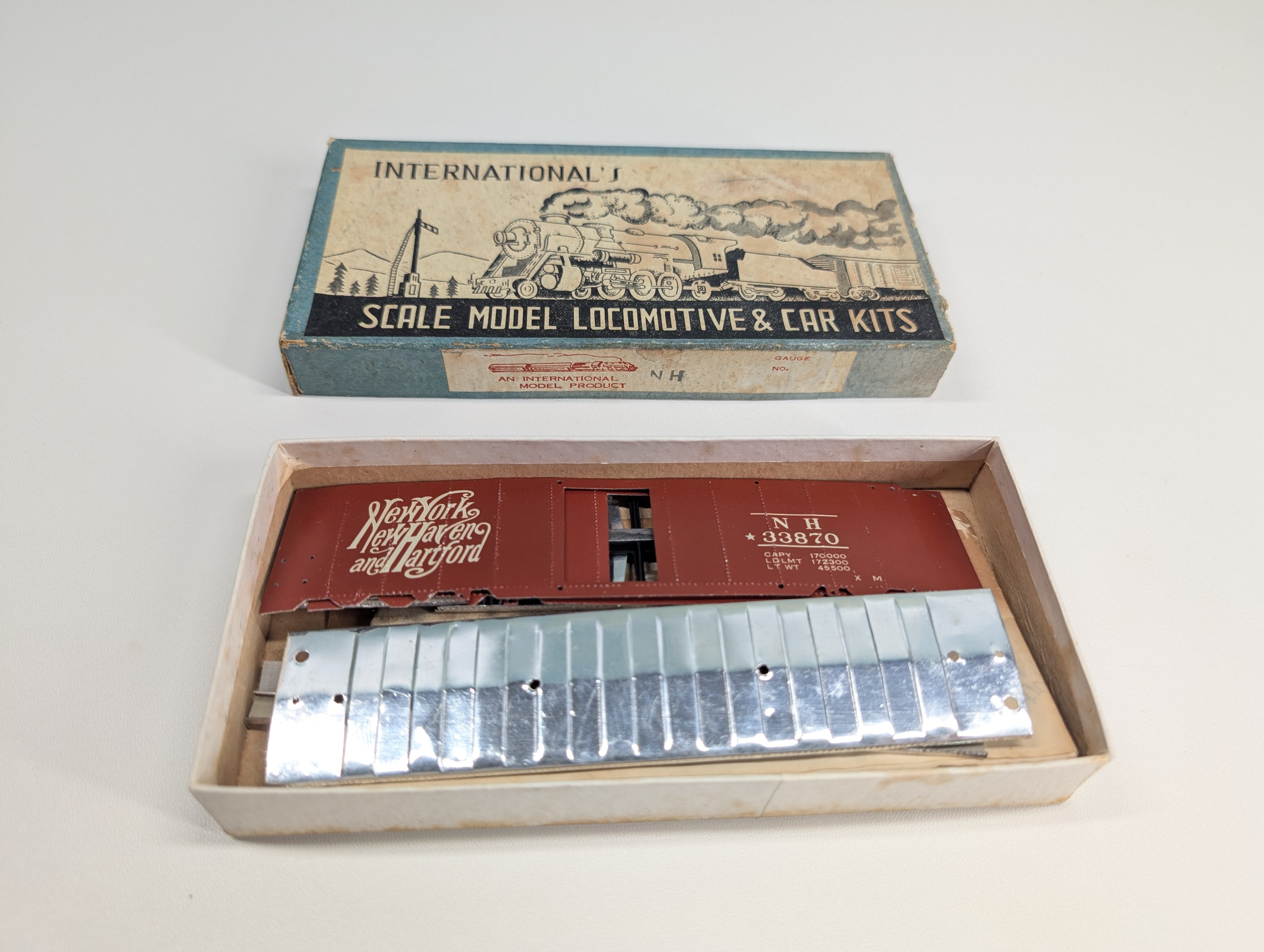 USED International's Scale Model HO Scale Old Metal Box Car New York, New Haven & Hartford NH #33870 KIT
