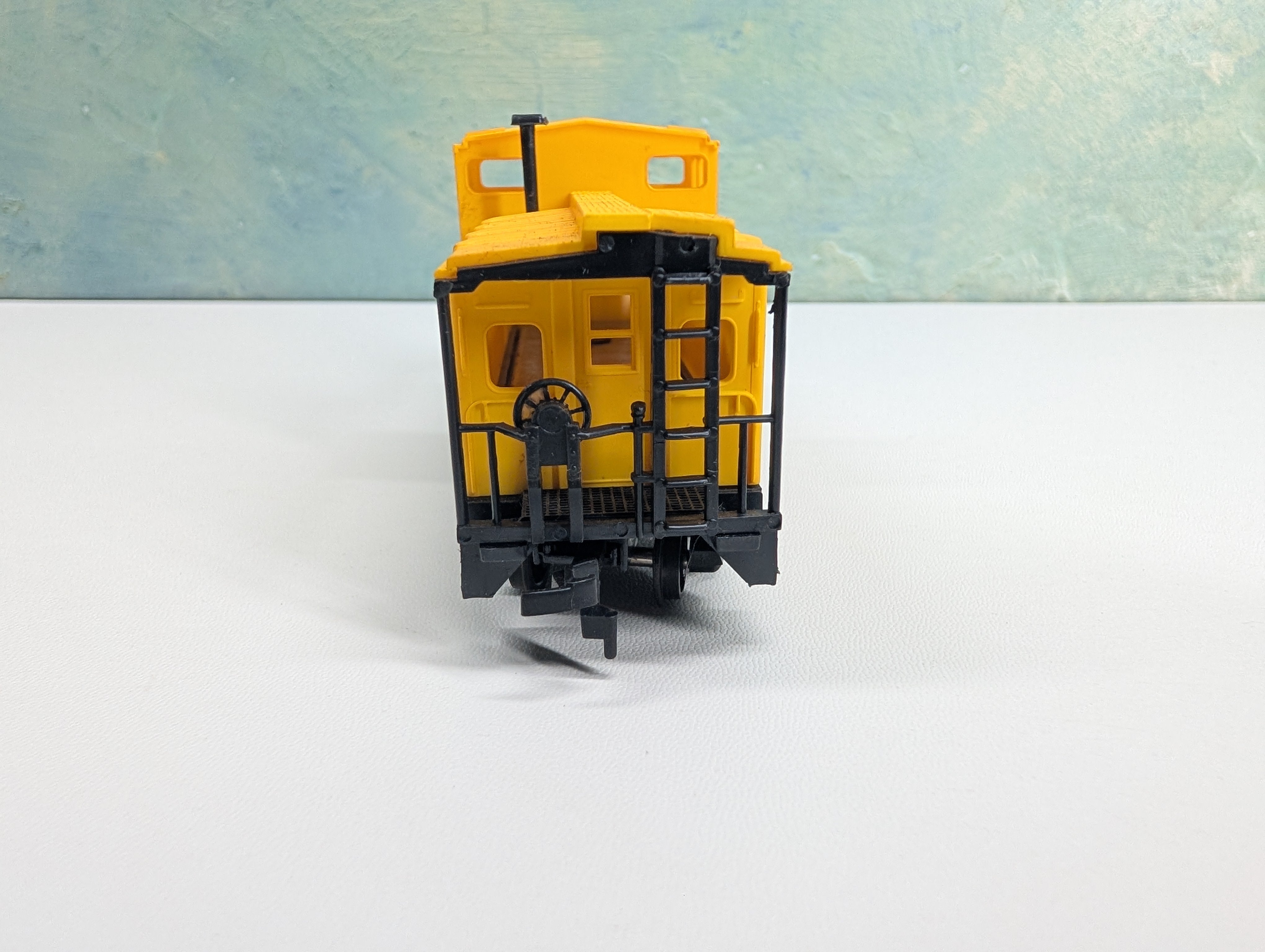 USED Cox HO Scale Big Pine Lumber Co Caboose #011