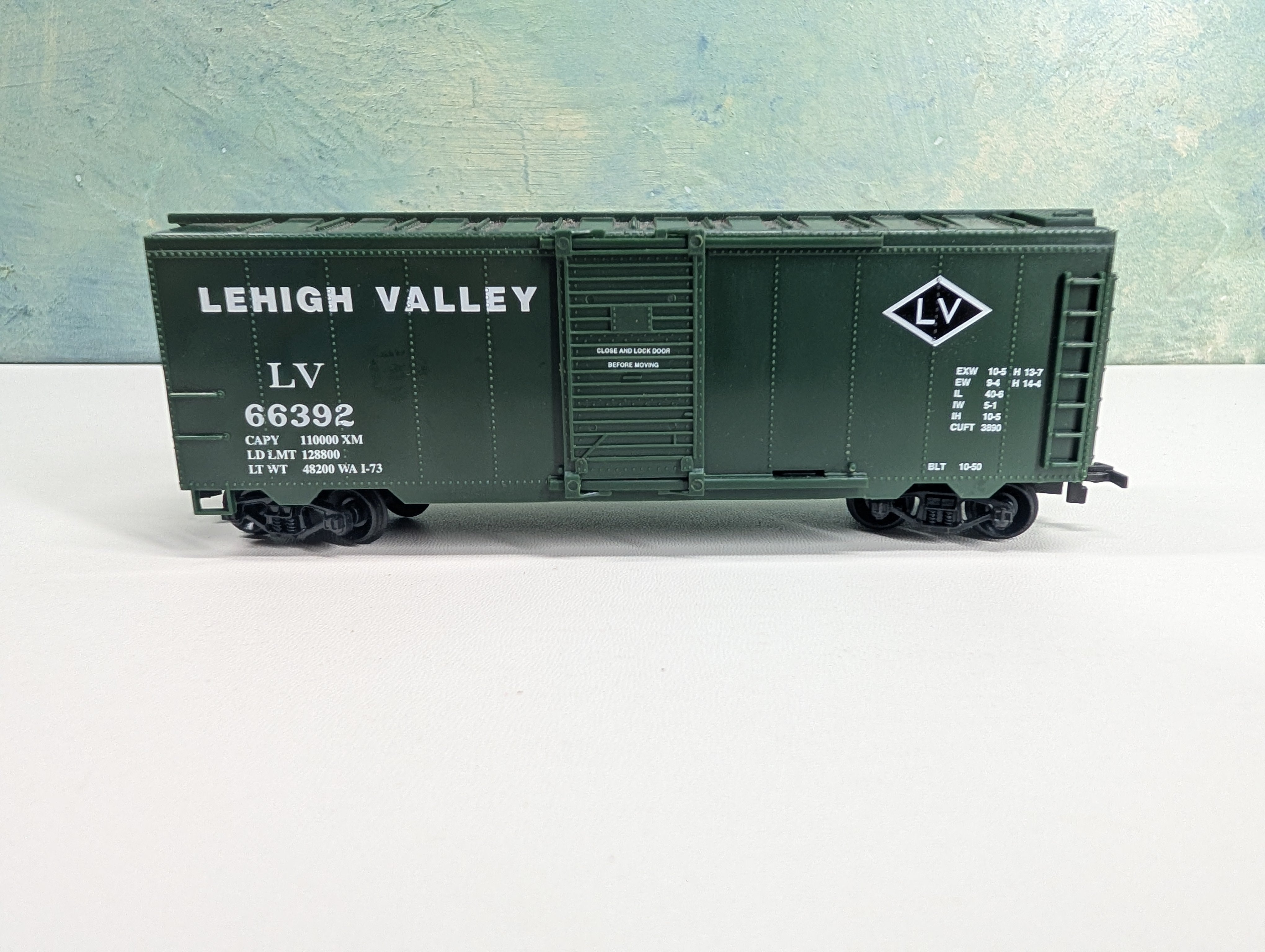 USED Life-Like HO Scale 40' Box Car Lehigh Valley LV #66392