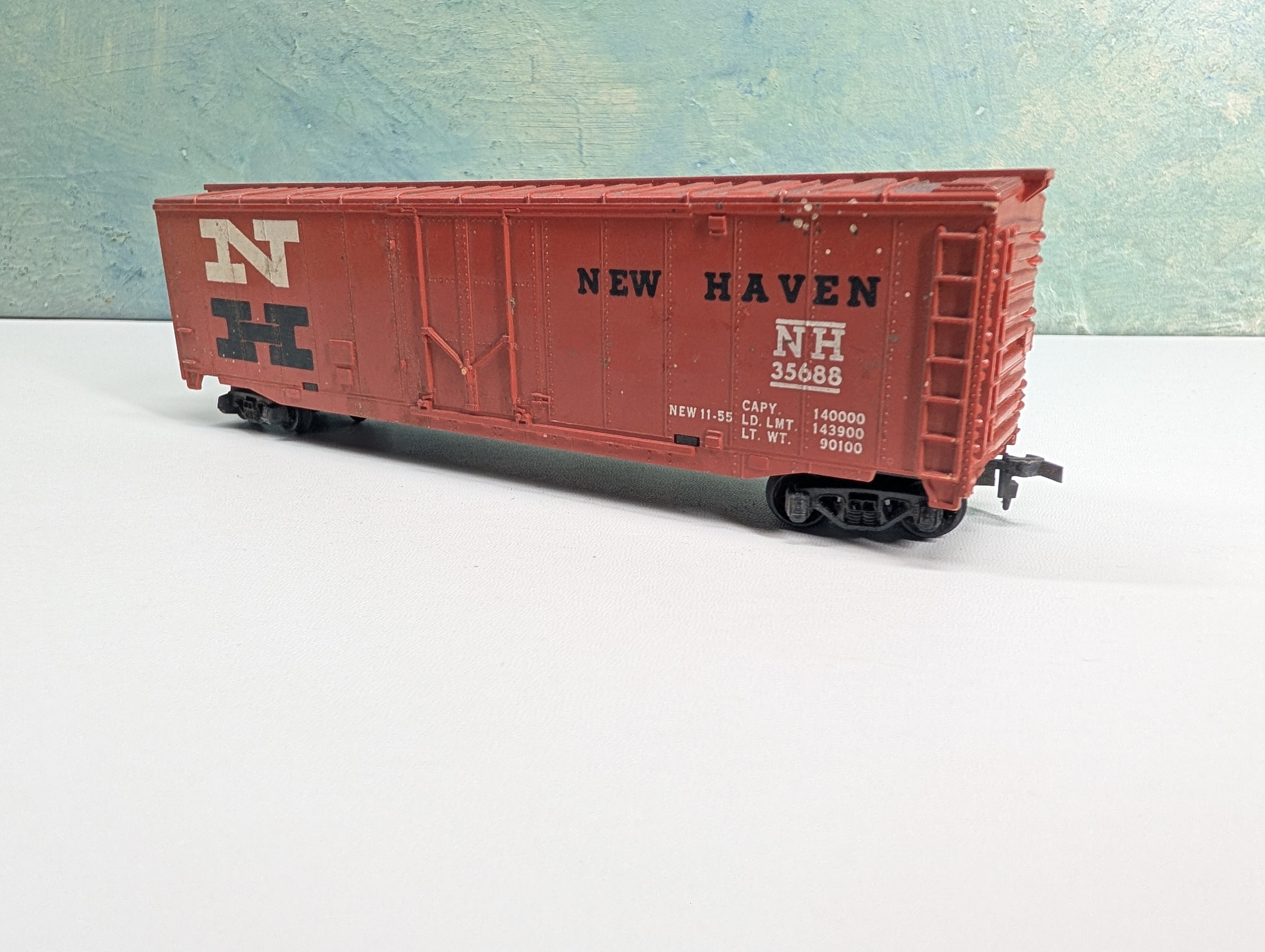 USED Tyco HO Scale 50' Box Car New Haven NH #35688