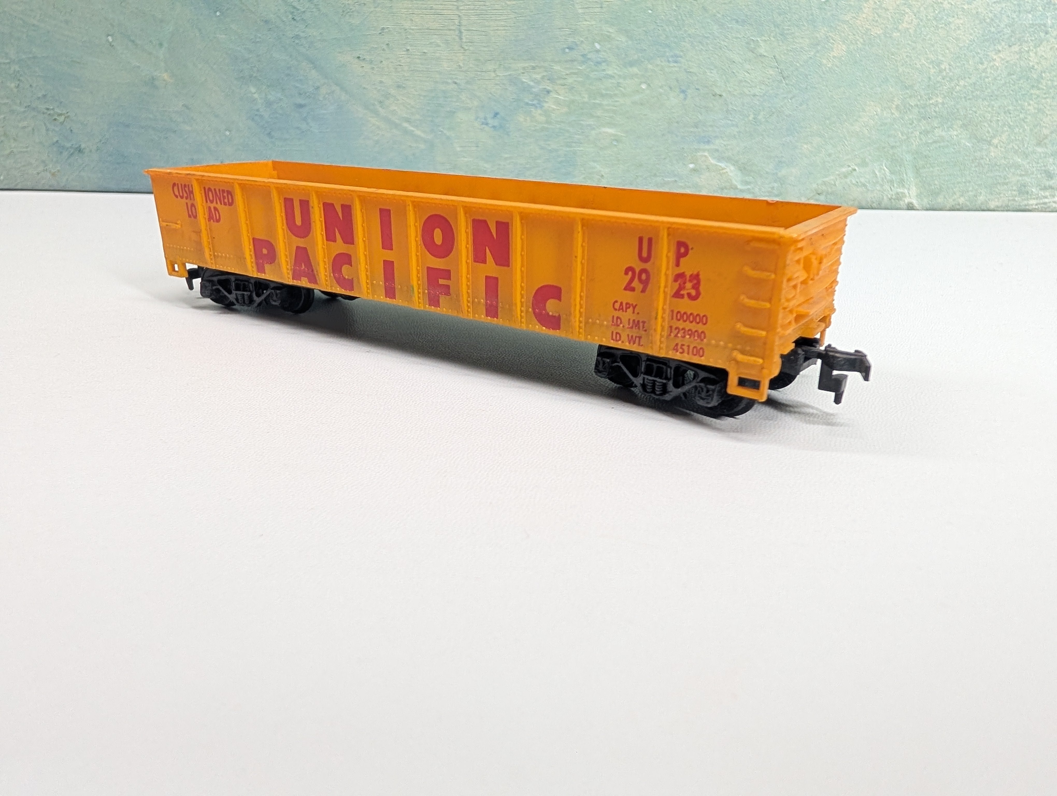 USED Tyco HO Scale 40' Gondola Union Pacific UP #2923
