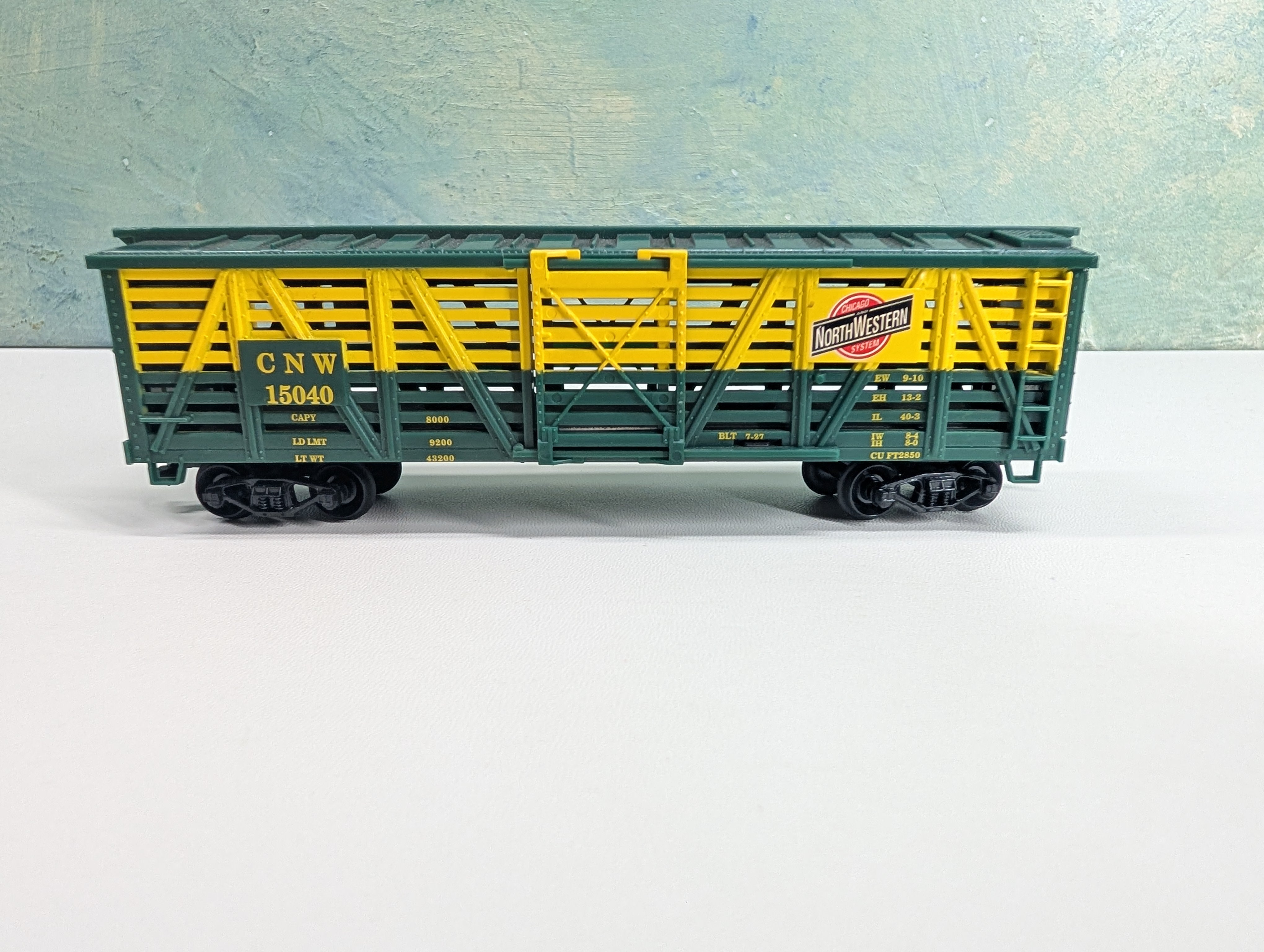 USED Life-Like HO Scale 40' Cattle Livestock Car Chicago & North Western CNW #15040