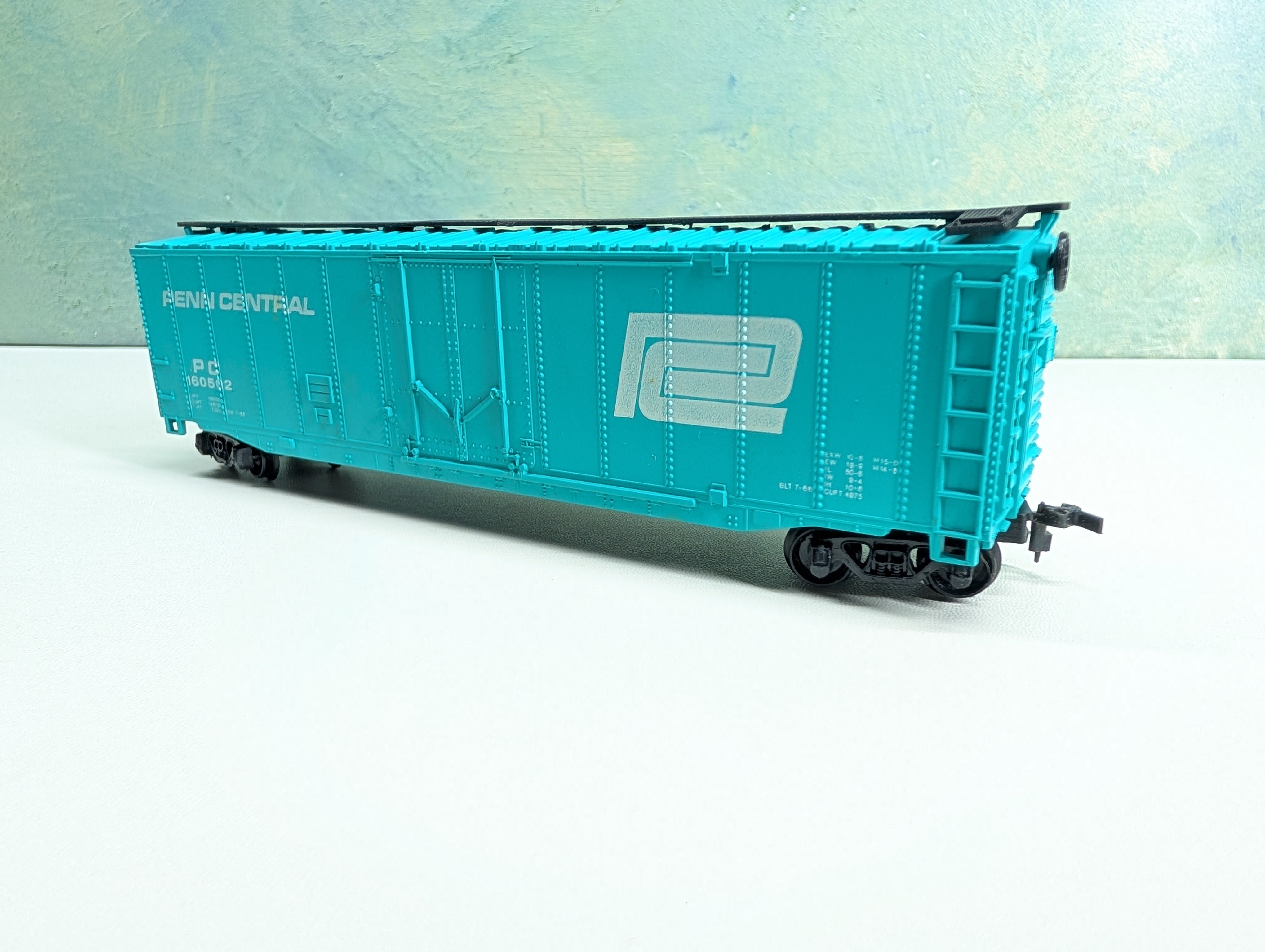 USED Bachmann HO Scale 50' PD Box Car Penn Central PC #160502
