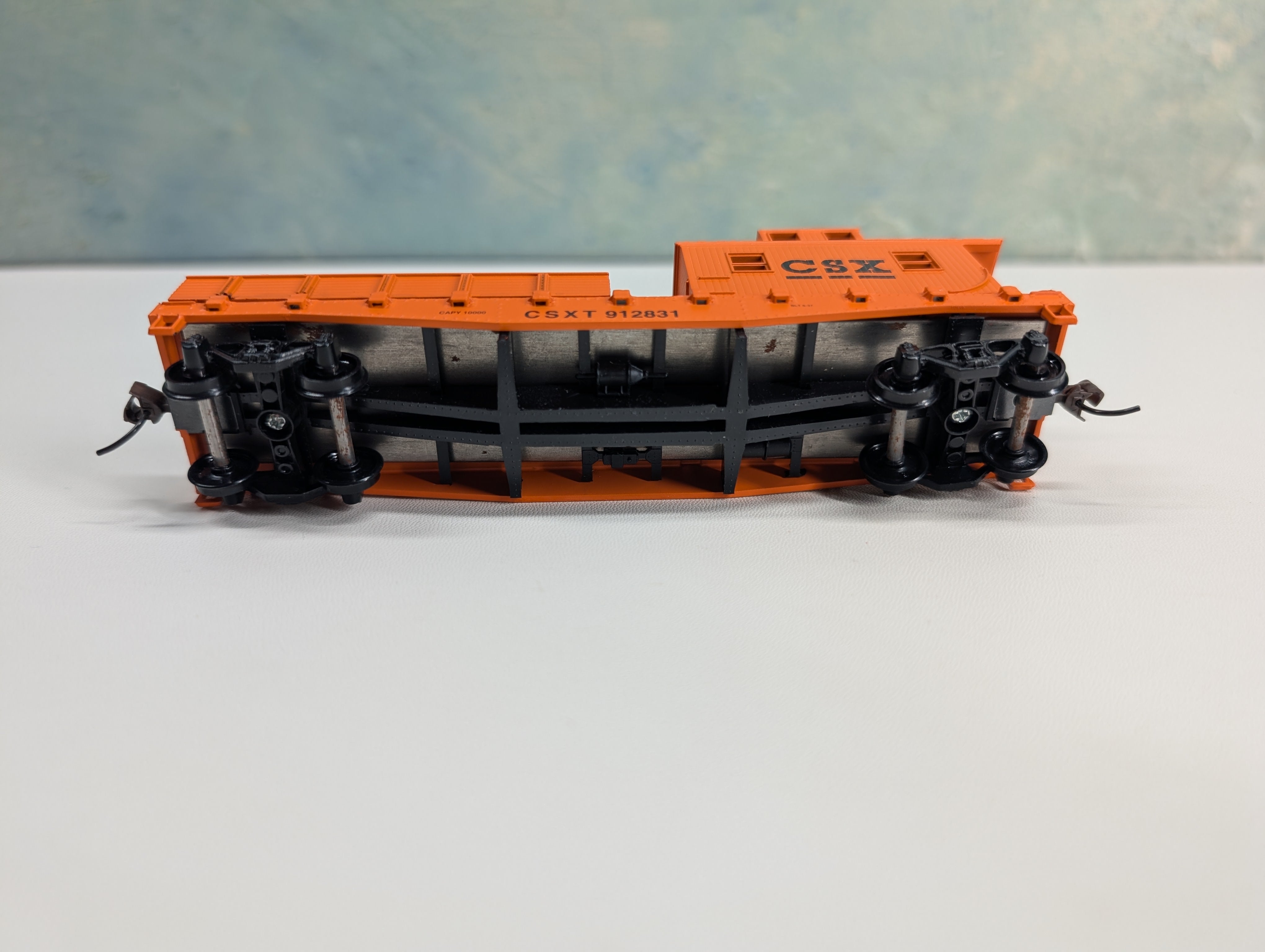USED Athearn 1283 HO Scale Work Caboose, Orange CSX #912831
