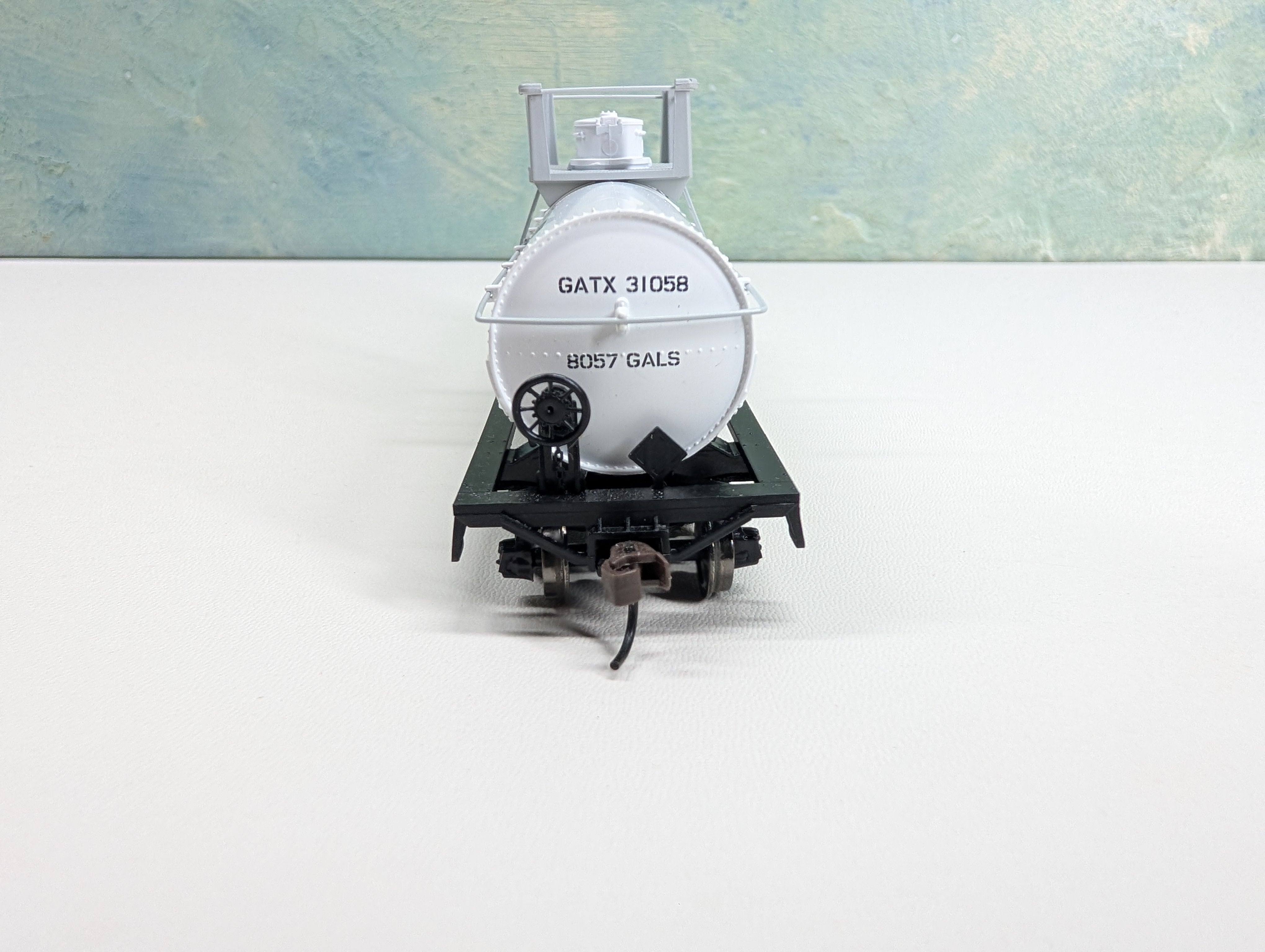 USED Athearn HO Scale Tank Car Baker's Chocolate GATX #31058 Metal Wheels