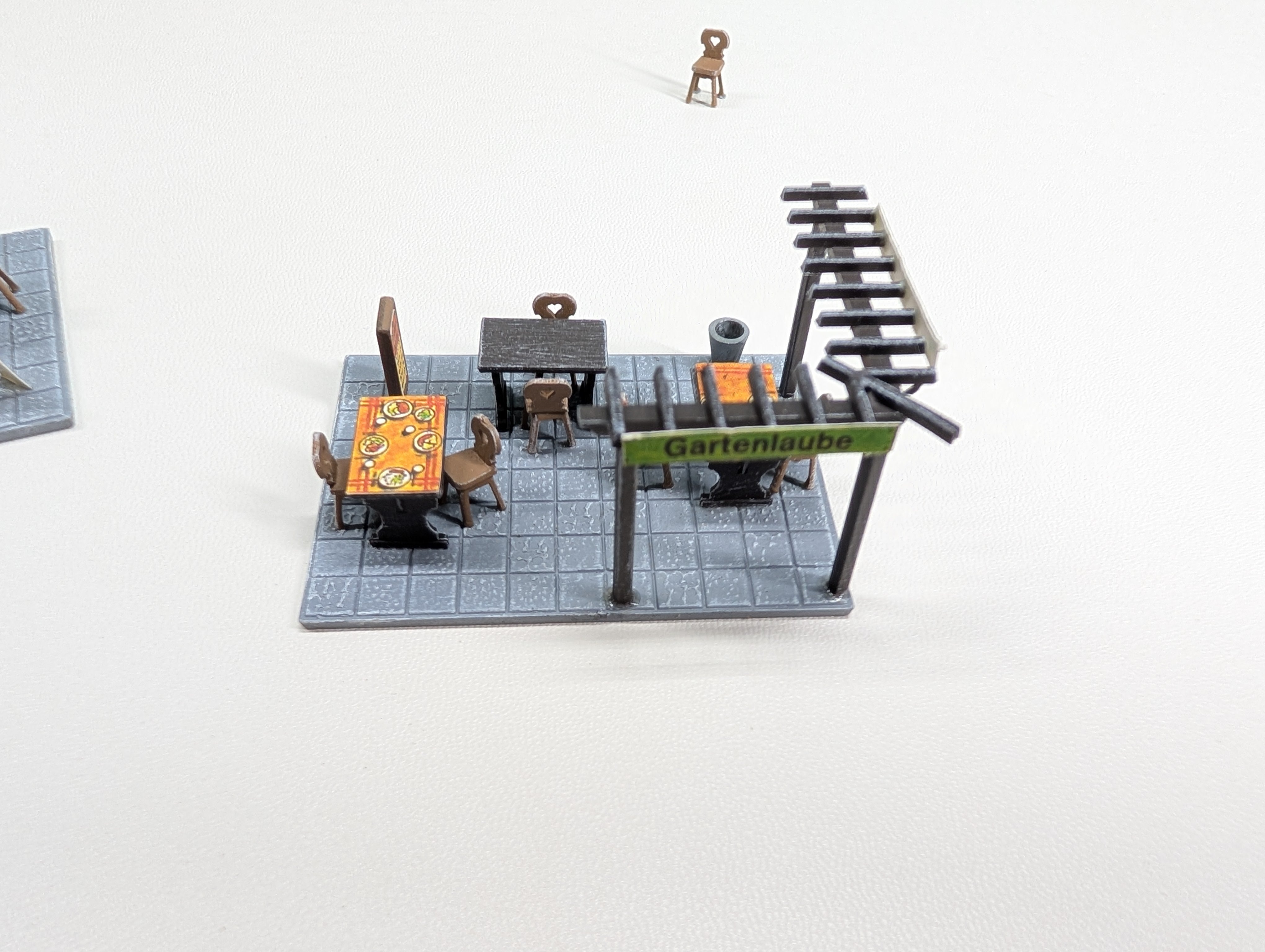 USED Vollmer 26103 HO Scale Outside Seating for Outdoor Eating, Restaurant