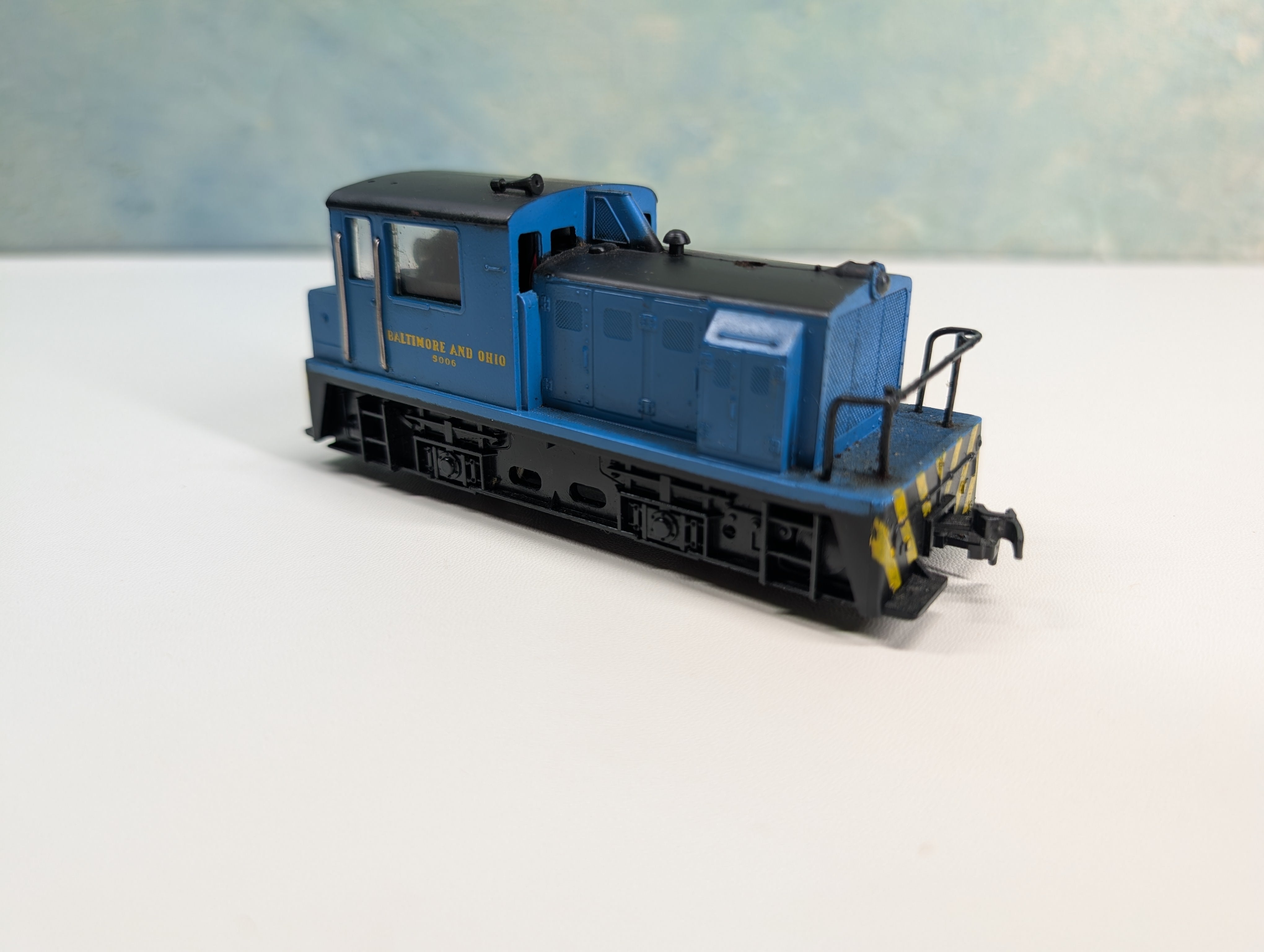 USED AHM HO Scale Plymouth MDT Diesel Switcher Locomotive Baltimore and Ohio B&O #5006 Tested! DC